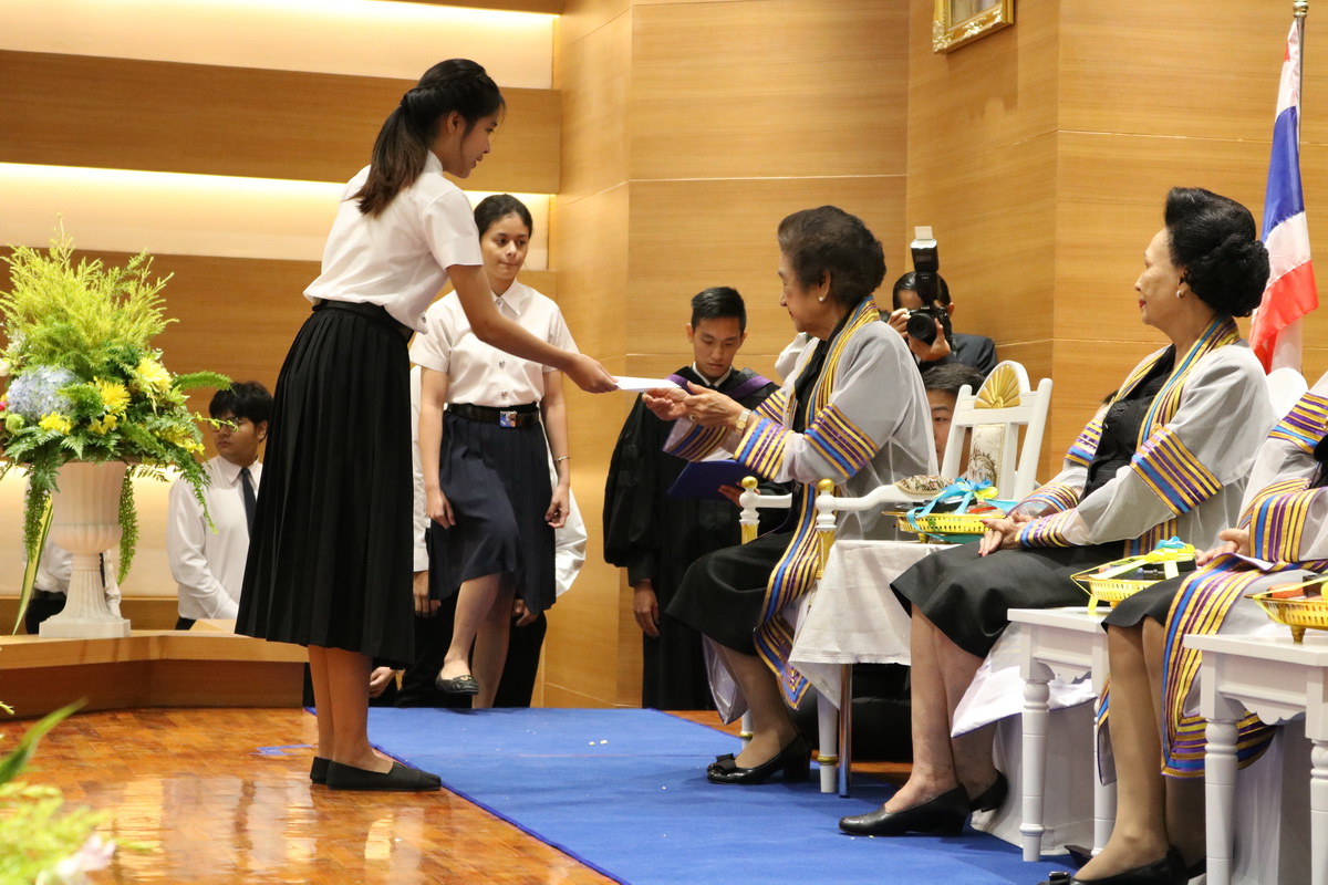 พิธีไหว้ครู ปีการศึกษา 2560 — 29 เมษายน 2025 — สถาบันเทคโนโลยีจิตรลดา CDTI
