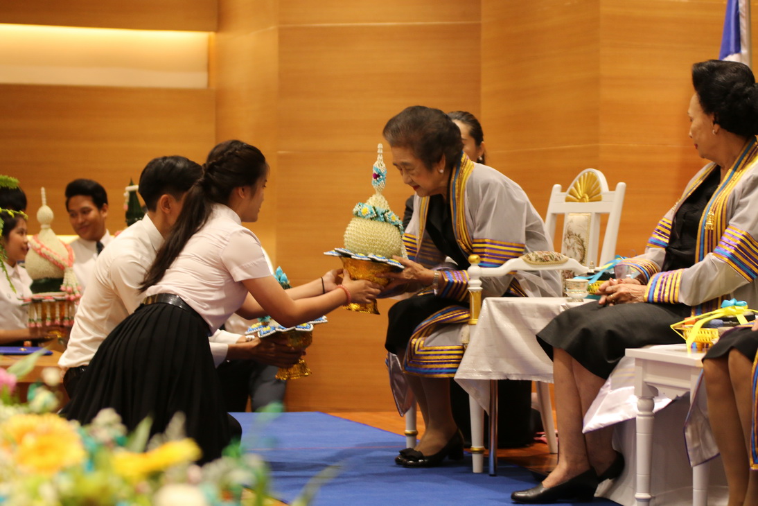 พิธีไหว้ครู ปีการศึกษา 2560 — 29 เมษายน 2025 — สถาบันเทคโนโลยีจิตรลดา CDTI