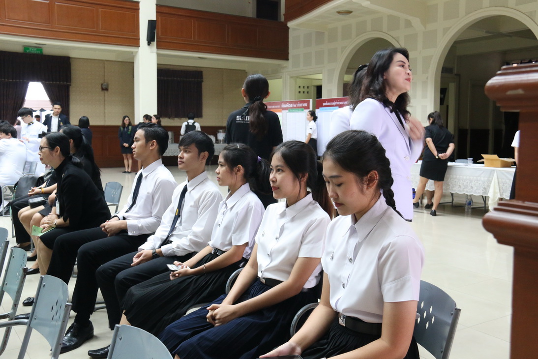 วางพวงมาลาวันมหิดล — 2 พฤษภาคม 2025 — สถาบันเทคโนโลยีจิตรลดา CDTI