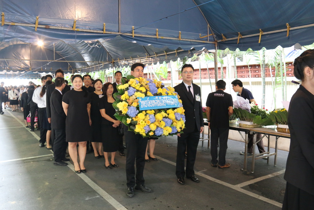 วางพวงมาลาวันมหิดล — 2 พฤษภาคม 2025 — สถาบันเทคโนโลยีจิตรลดา CDTI
