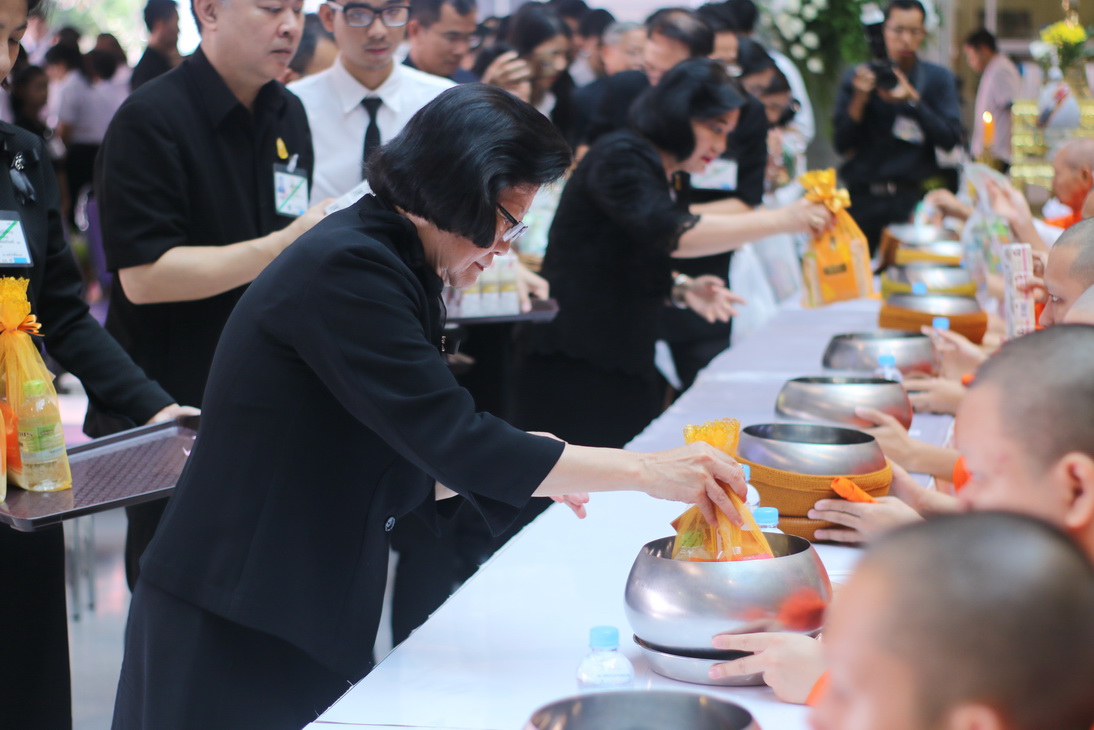 ทำบุญตักบาตรถวายเป็นพระราชกุศล — 10 พฤษภาคม 2025 — สถาบันเทคโนโลยีจิตรลดา CDTI