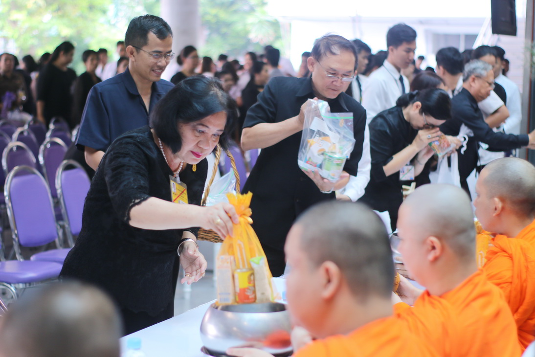 ทำบุญตักบาตรถวายเป็นพระราชกุศล — 10 พฤษภาคม 2025 — สถาบันเทคโนโลยีจิตรลดา CDTI