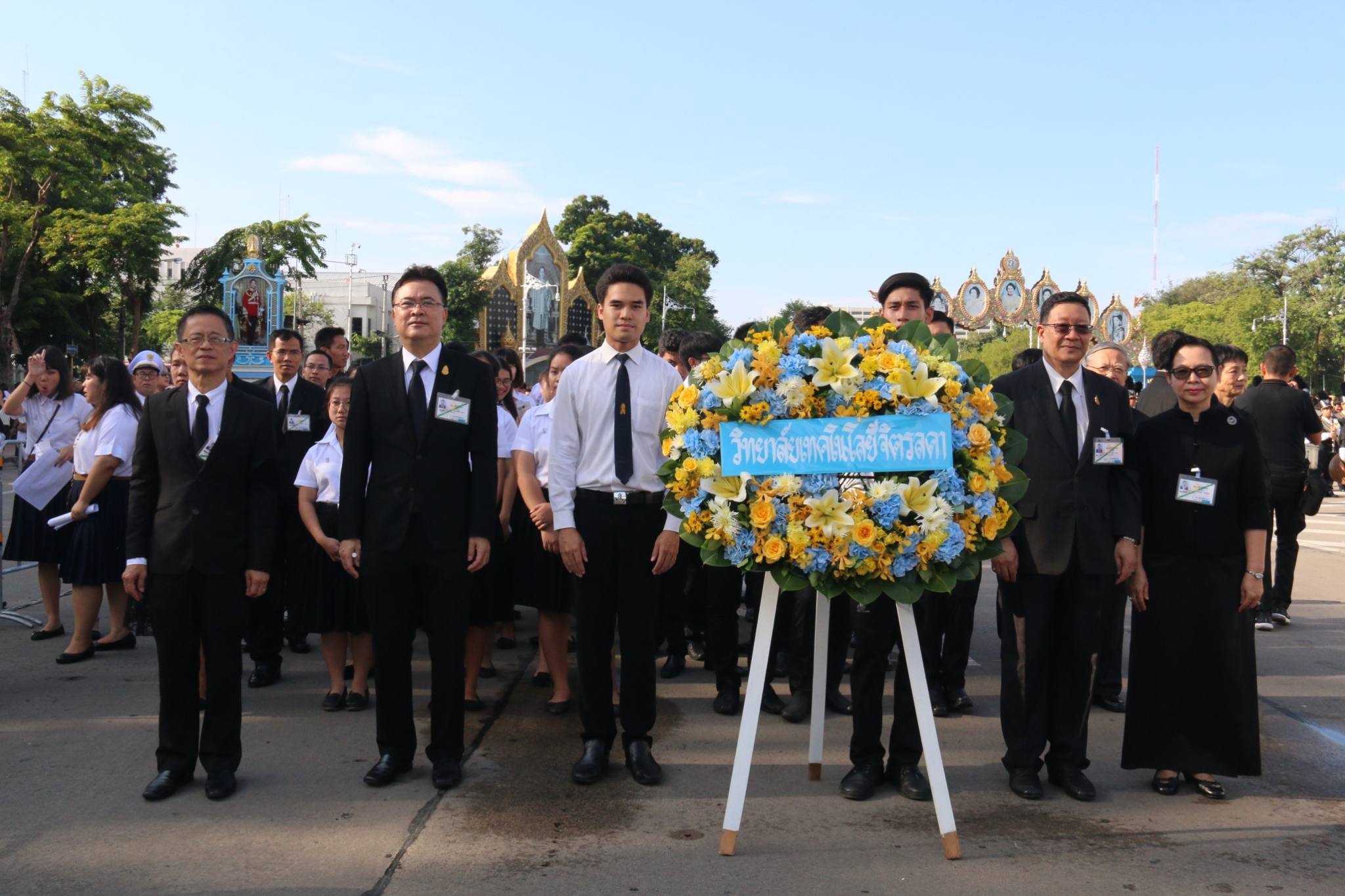วางพวงมาลาเนื่องในวันปิยะมหาราช — 2 พฤษภาคม 2025 — สถาบันเทคโนโลยีจิตรลดา CDTI