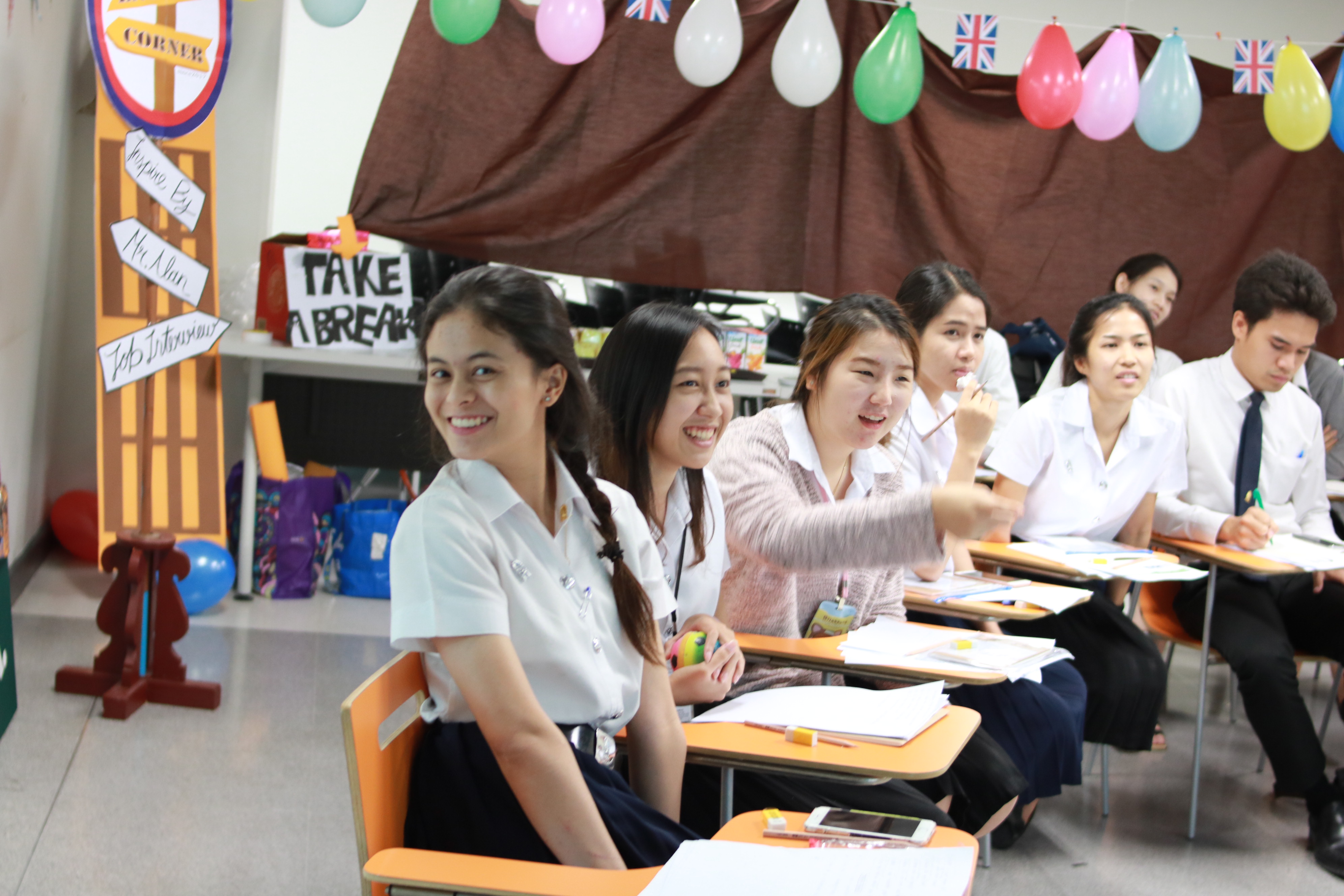 อบรมภาษาอังกฤษ English Corner — 1 พฤษภาคม 2025 — สถาบันเทคโนโลยีจิตรลดา CDTI