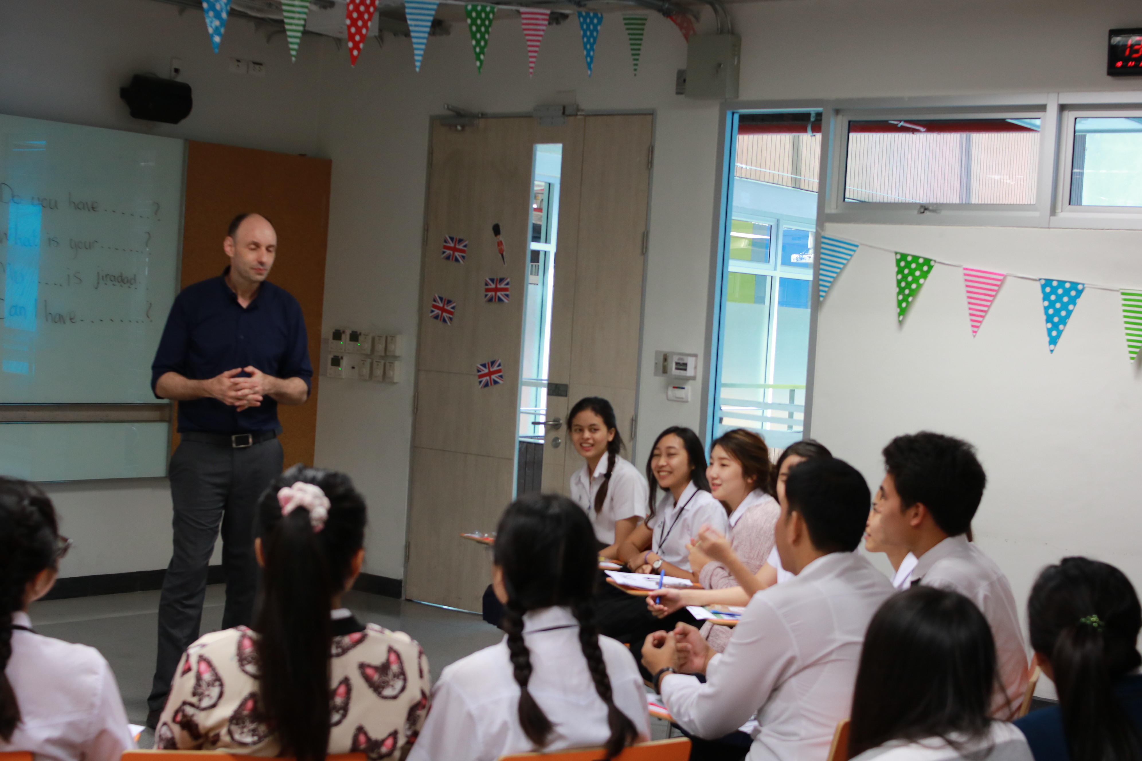 อบรมภาษาอังกฤษ English Corner — 1 พฤษภาคม 2025 — สถาบันเทคโนโลยีจิตรลดา CDTI