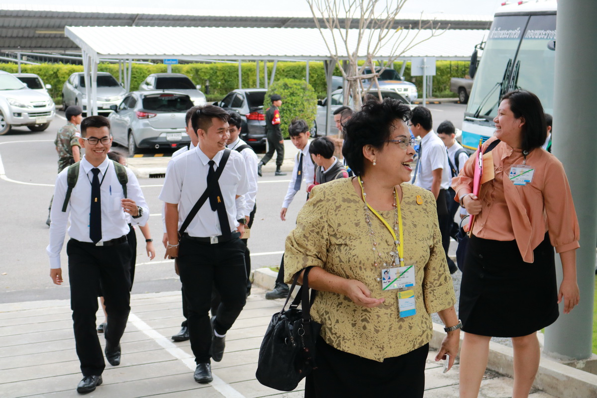 ึศึกษาดูงานศูนย์การเรียนรู้พลังงานทดแทน — 1 พฤษภาคม 2025 — สถาบันเทคโนโลยีจิตรลดา CDTI