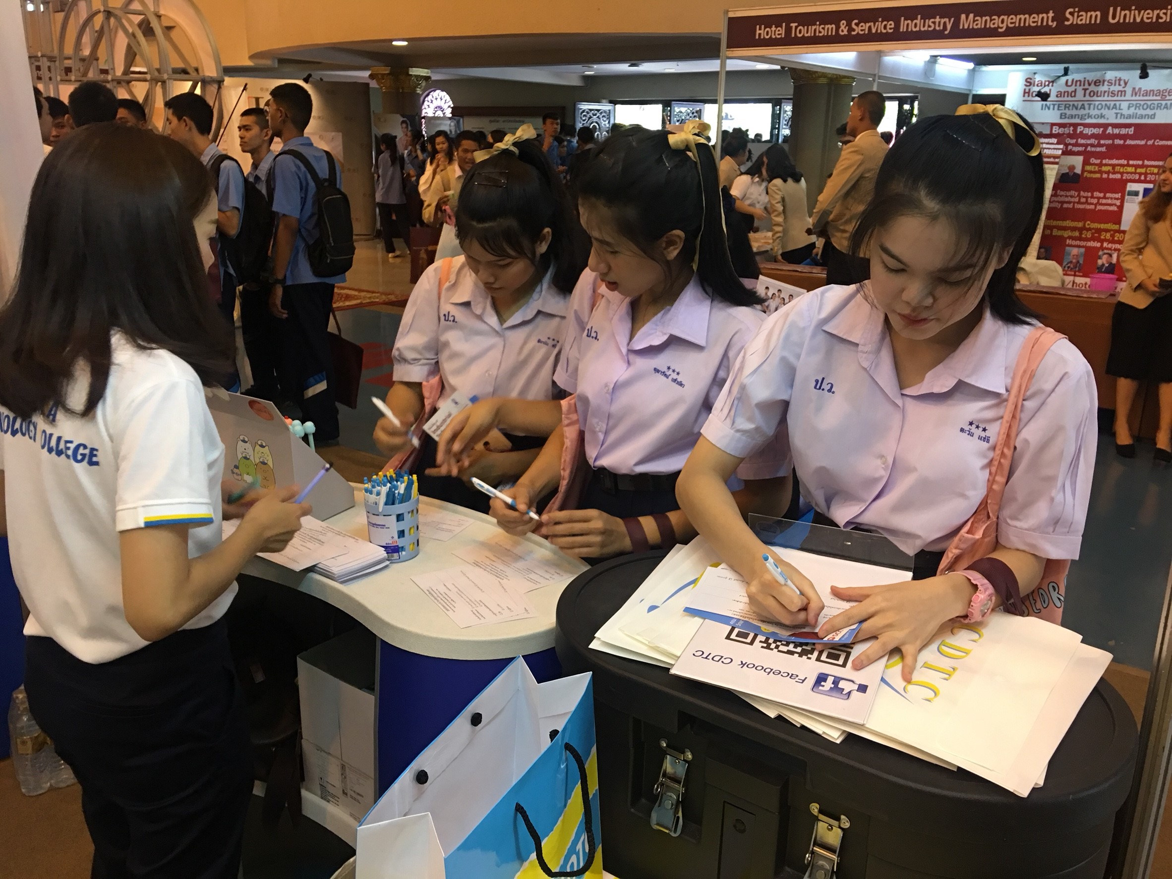 ตลาดนัดหลักสูตร ครั้งที่ 22 — 1 พฤษภาคม 2025 — สถาบันเทคโนโลยีจิตรลดา CDTI