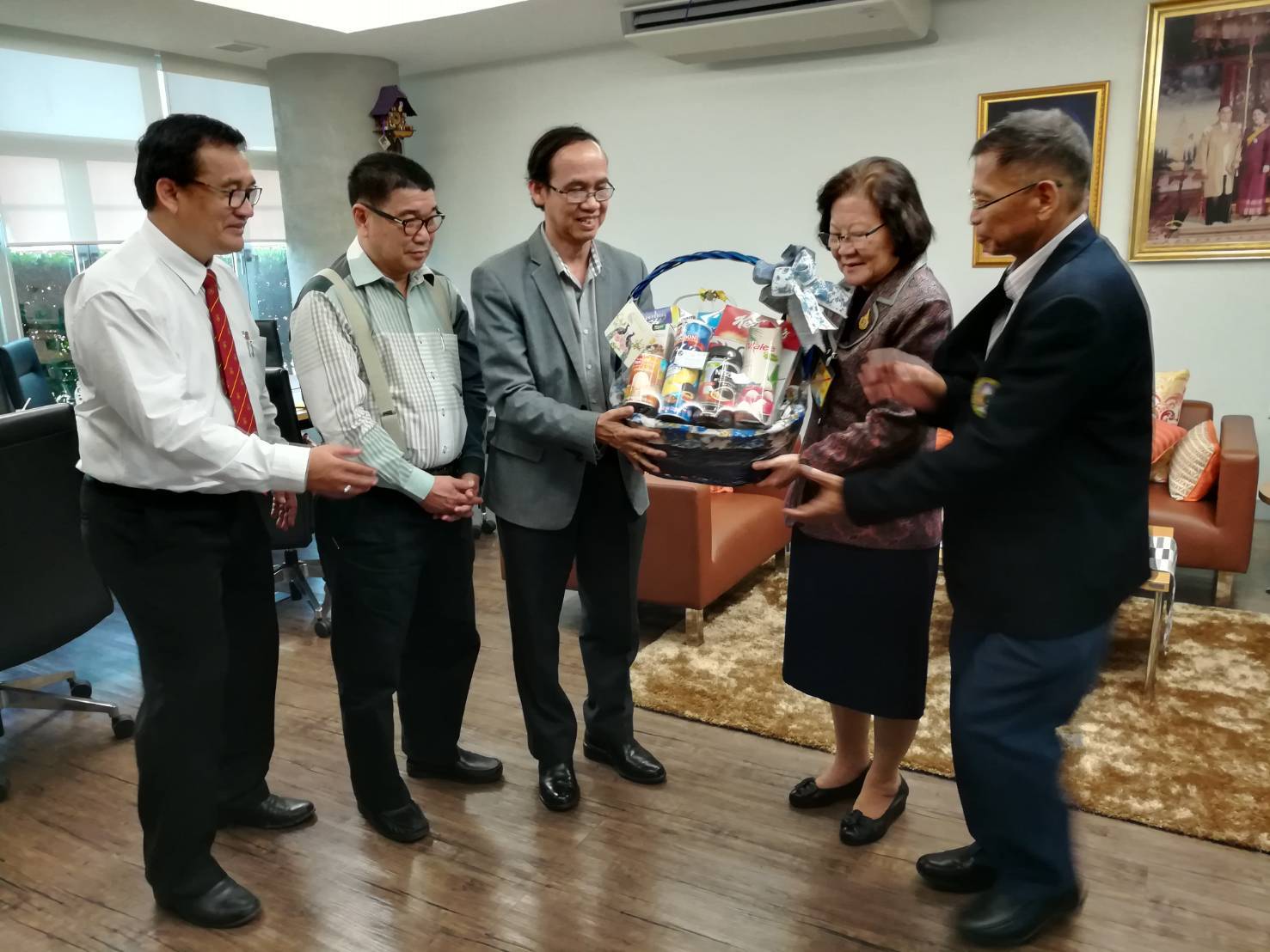 สวัสดีปีใหม่ 2561 — 11 พฤษภาคม 2025 — สถาบันเทคโนโลยีจิตรลดา CDTI