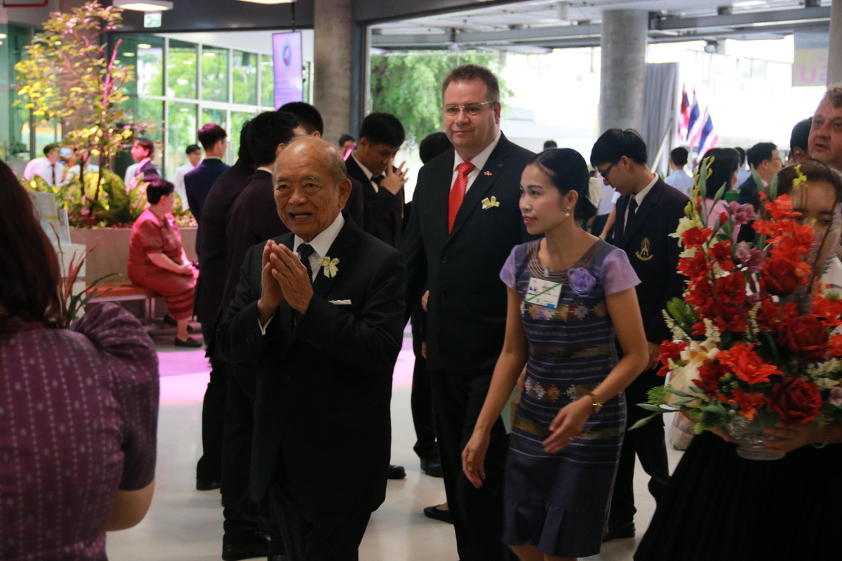 พิธีลงนามความร่วมมือทางวิชาการ — 1 พฤษภาคม 2025 — สถาบันเทคโนโลยีจิตรลดา CDTI