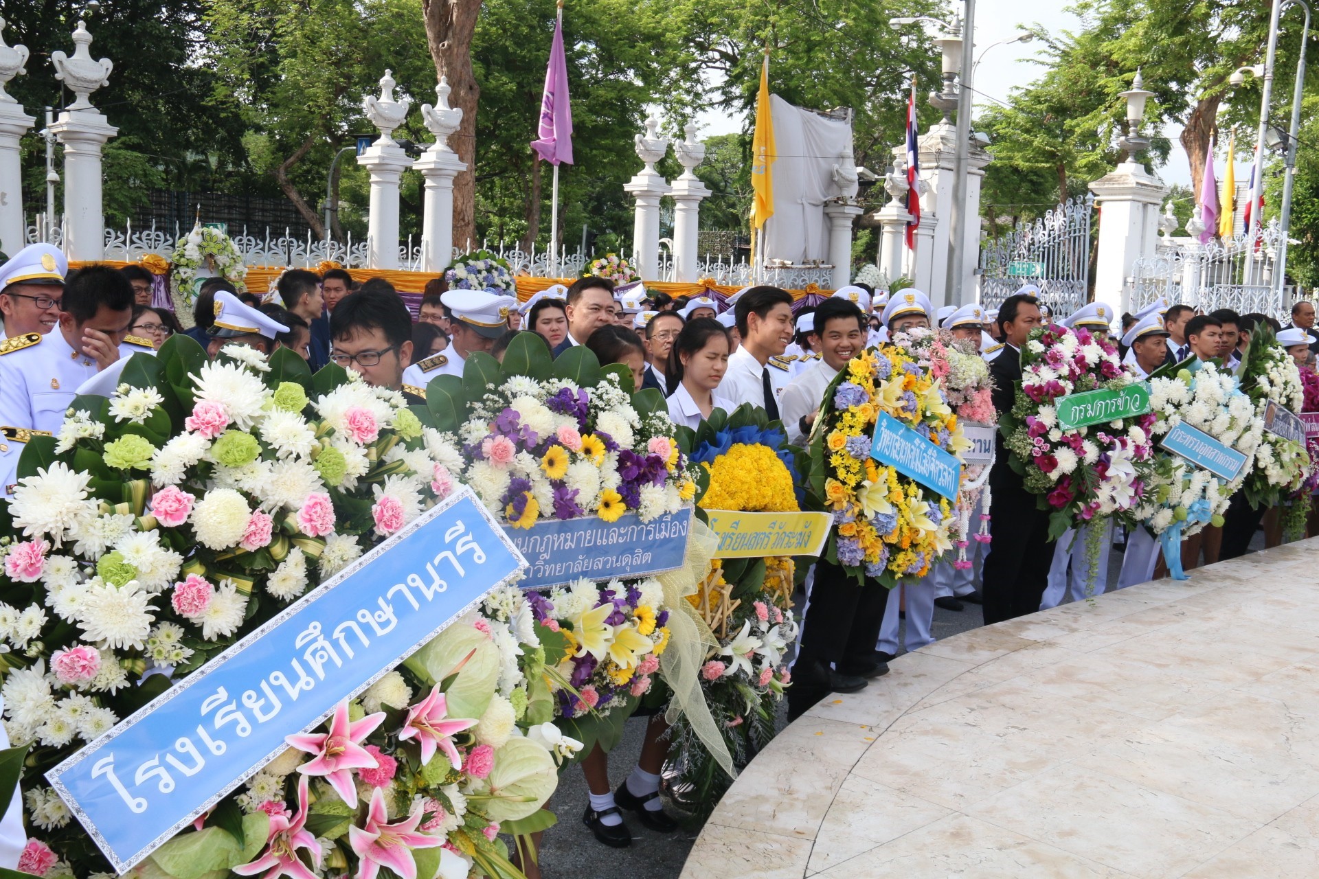 วางพวงมาลา รัชกาลที่ 7 — 2 พฤษภาคม 2025 — สถาบันเทคโนโลยีจิตรลดา CDTI