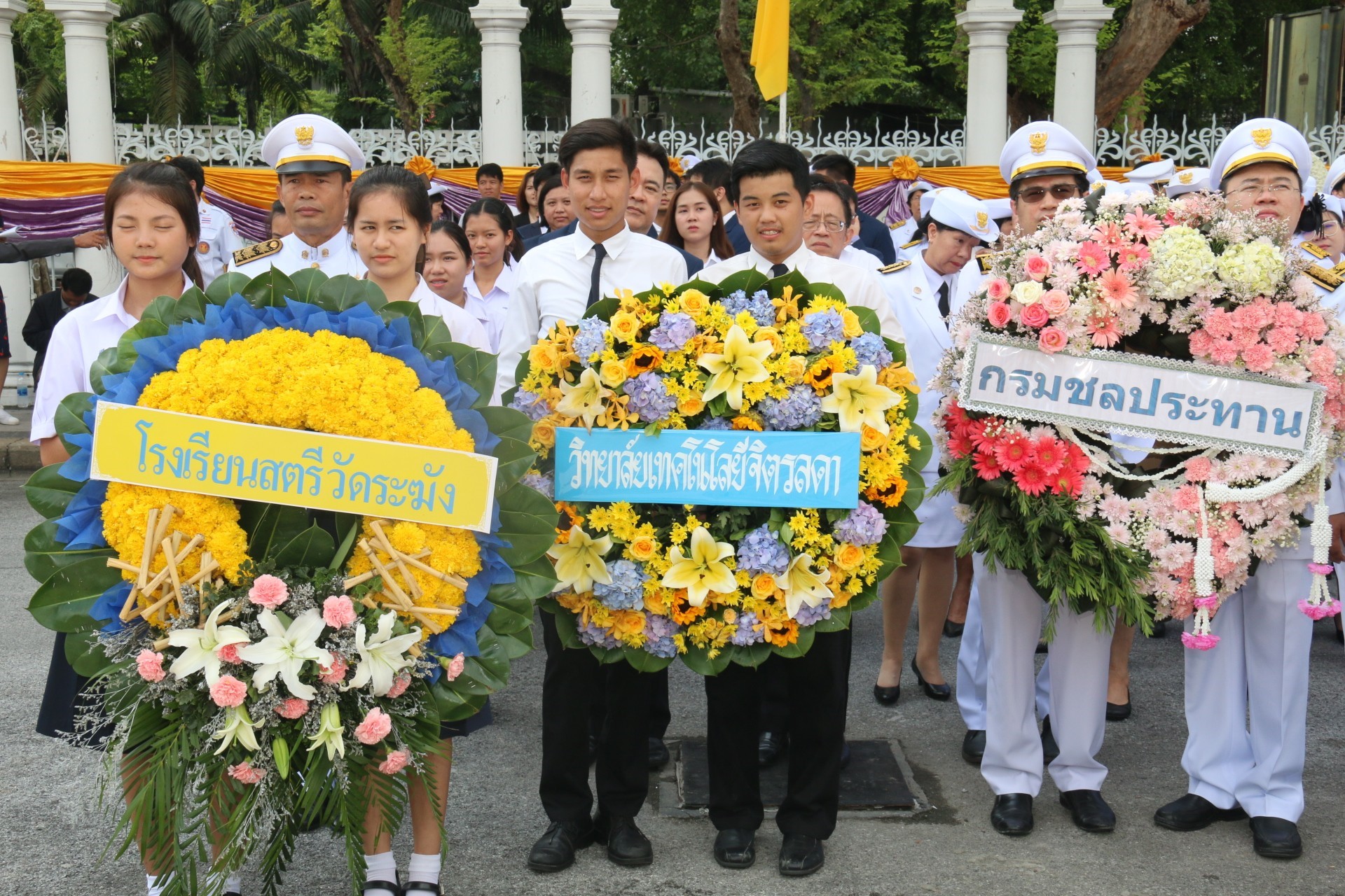 วางพวงมาลา รัชกาลที่ 7 — 2 พฤษภาคม 2025 — สถาบันเทคโนโลยีจิตรลดา CDTI