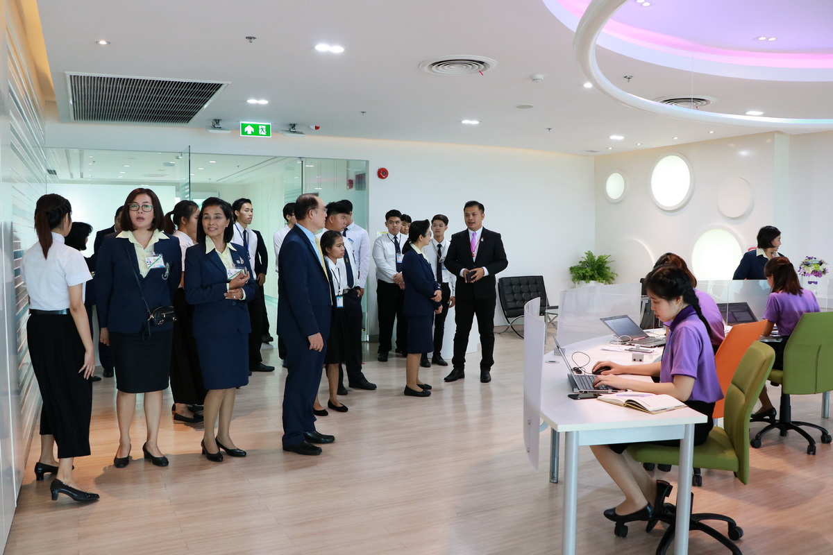 เฝ้ารับเสด็จ ณ บริษัท ซี พี แรม จำกัด — 11 พฤษภาคม 2025 — สถาบันเทคโนโลยีจิตรลดา CDTI