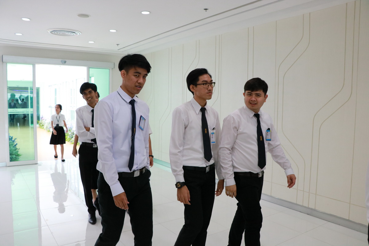 เฝ้ารับเสด็จ ณ บริษัท ซี พี แรม จำกัด — 11 พฤษภาคม 2025 — สถาบันเทคโนโลยีจิตรลดา CDTI