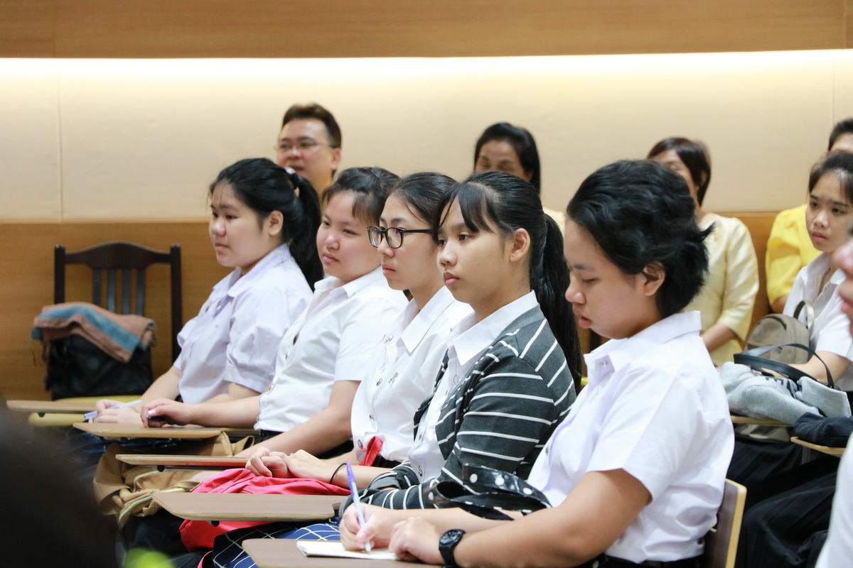 ปฐมนิเทศคณะบริหารธุรกิจ — 1 พฤษภาคม 2025 — สถาบันเทคโนโลยีจิตรลดา CDTI
