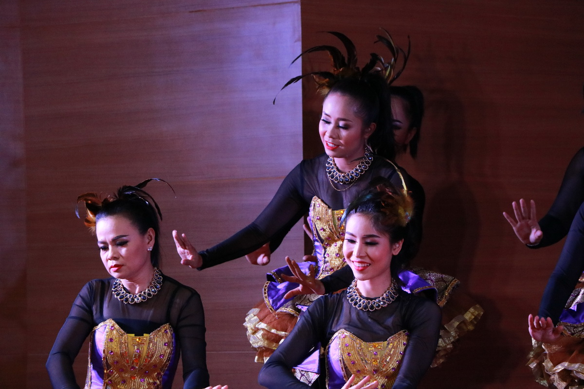 จิตรลดา นุ่งภูษาไทย — 9 พฤษภาคม 2025 — สถาบันเทคโนโลยีจิตรลดา CDTI