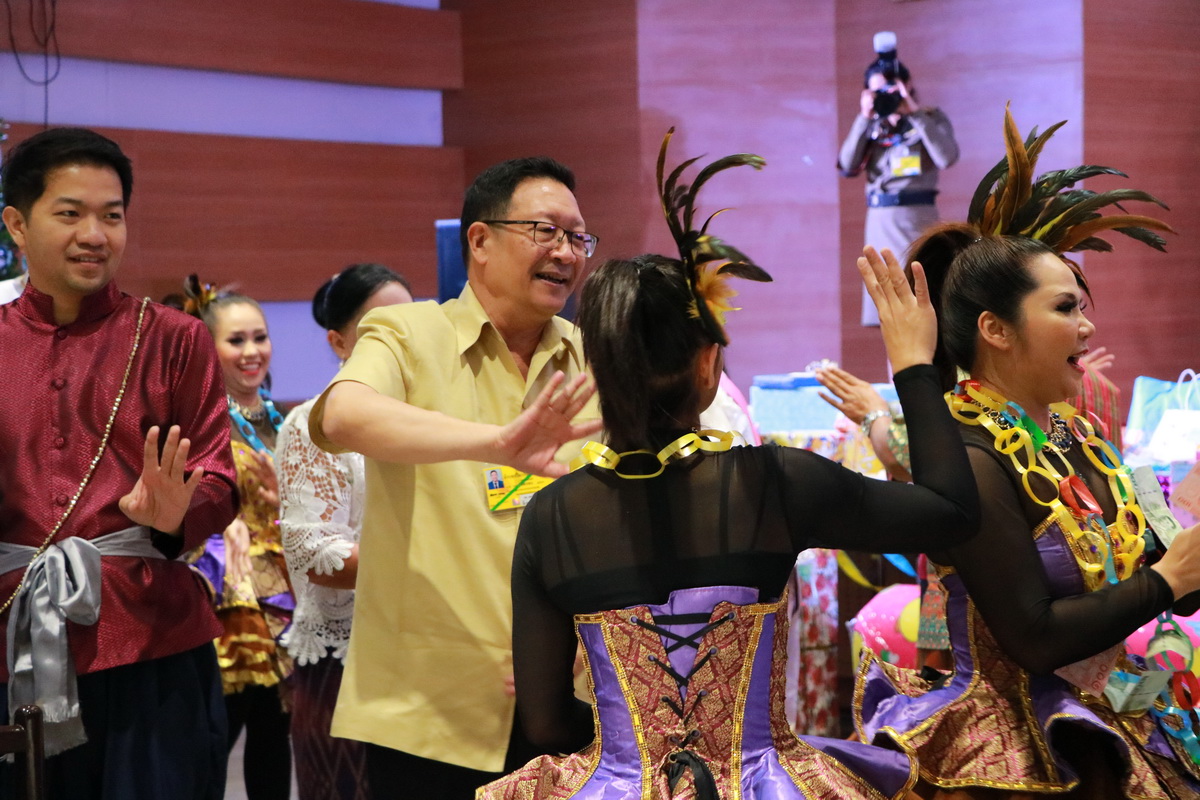จิตรลดา นุ่งภูษาไทย — 9 พฤษภาคม 2025 — สถาบันเทคโนโลยีจิตรลดา CDTI