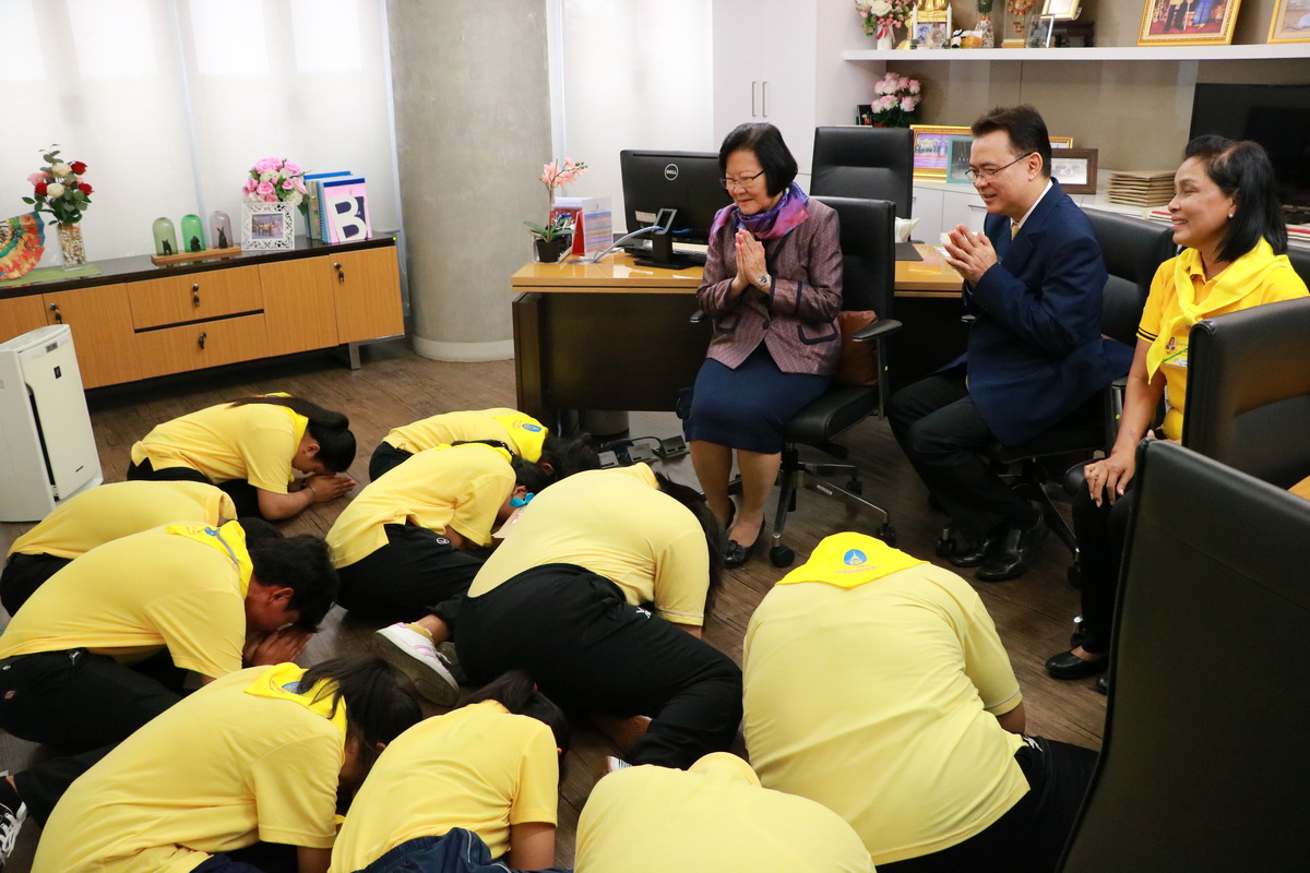 มอบการ์ดวันปีใหม่ — 2 พฤษภาคม 2025 — สถาบันเทคโนโลยีจิตรลดา CDTI
