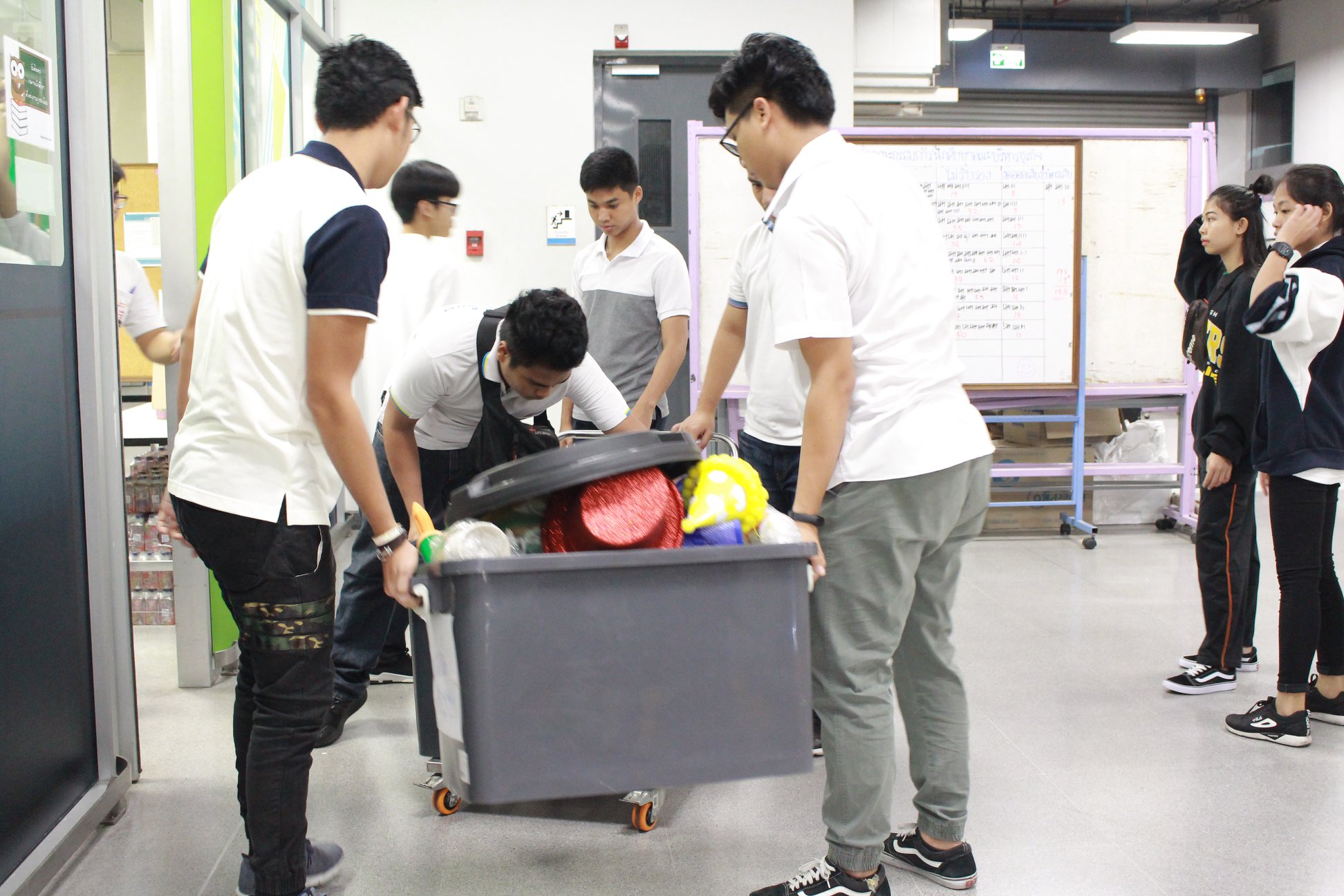 CDTI ปันน้ำใจเพื่อน้อง — 2 พฤษภาคม 2025 — สถาบันเทคโนโลยีจิตรลดา CDTI