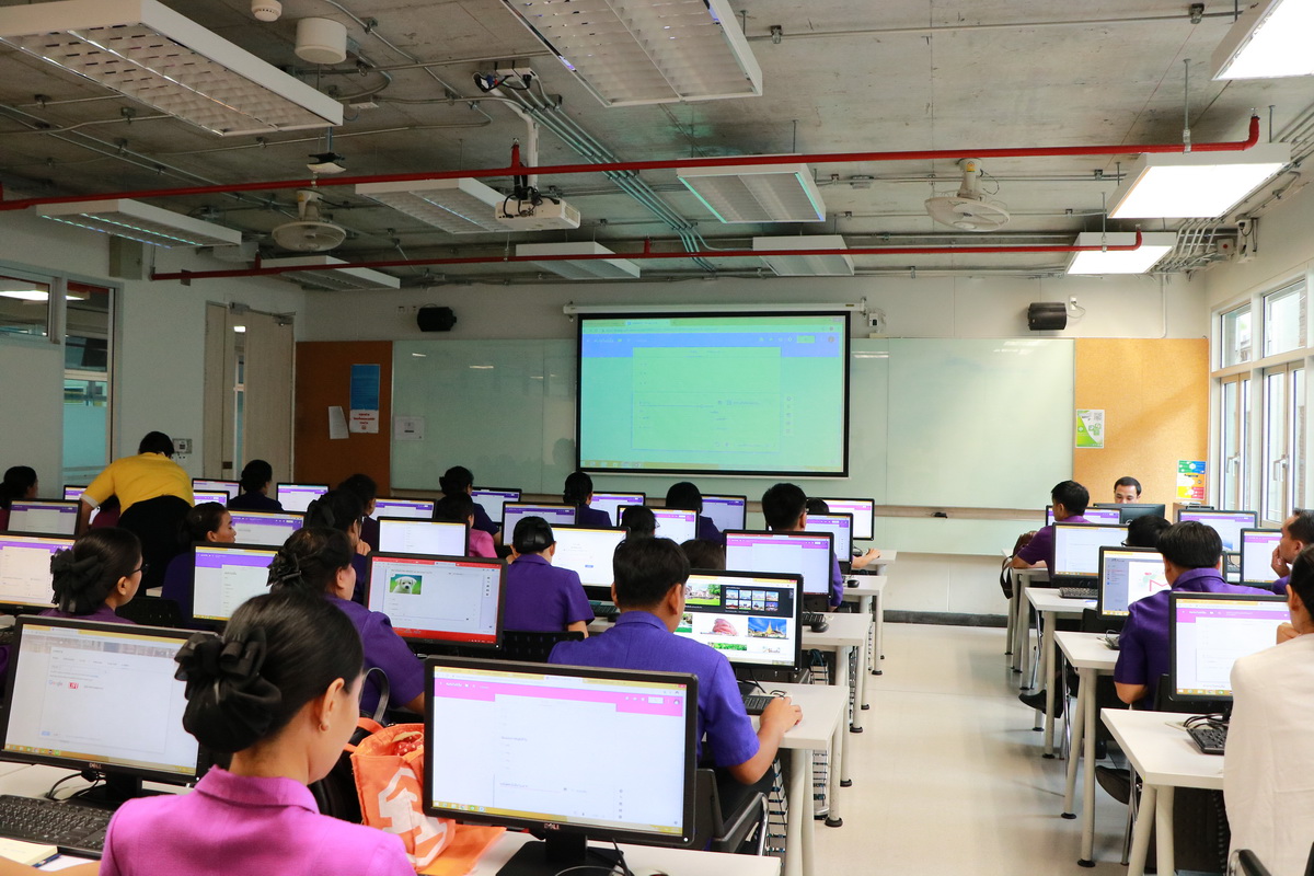 อบรมสื่อการสอนอิเล็กทรอนิกส์ — 2 พฤษภาคม 2025 — สถาบันเทคโนโลยีจิตรลดา CDTI