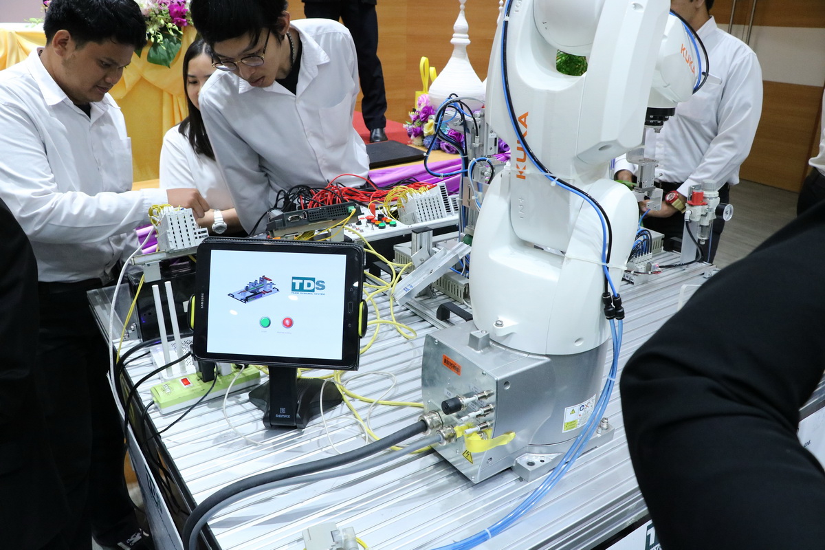 จัดการแข่งขัน การควบคุมหุ่นยนต์และระบบอัตโนมัติ — 2 พฤษภาคม 2025 — สถาบันเทคโนโลยีจิตรลดา CDTI