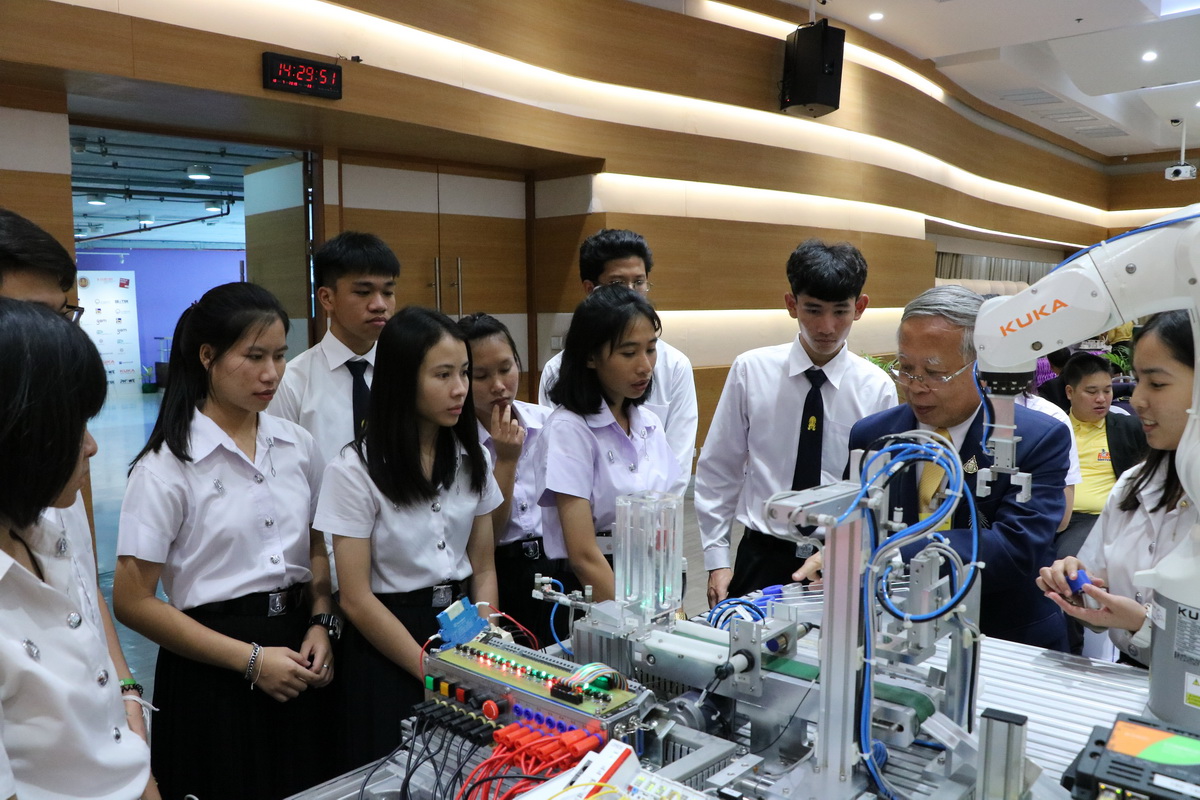 จัดการแข่งขัน การควบคุมหุ่นยนต์และระบบอัตโนมัติ — 2 พฤษภาคม 2025 — สถาบันเทคโนโลยีจิตรลดา CDTI