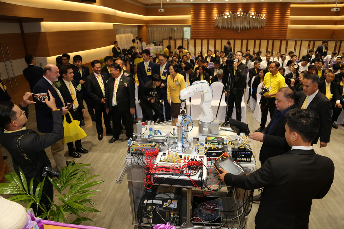 จัดการแข่งขัน การควบคุมหุ่นยนต์และระบบอัตโนมัติ — 2 พฤษภาคม 2025 — สถาบันเทคโนโลยีจิตรลดา CDTI