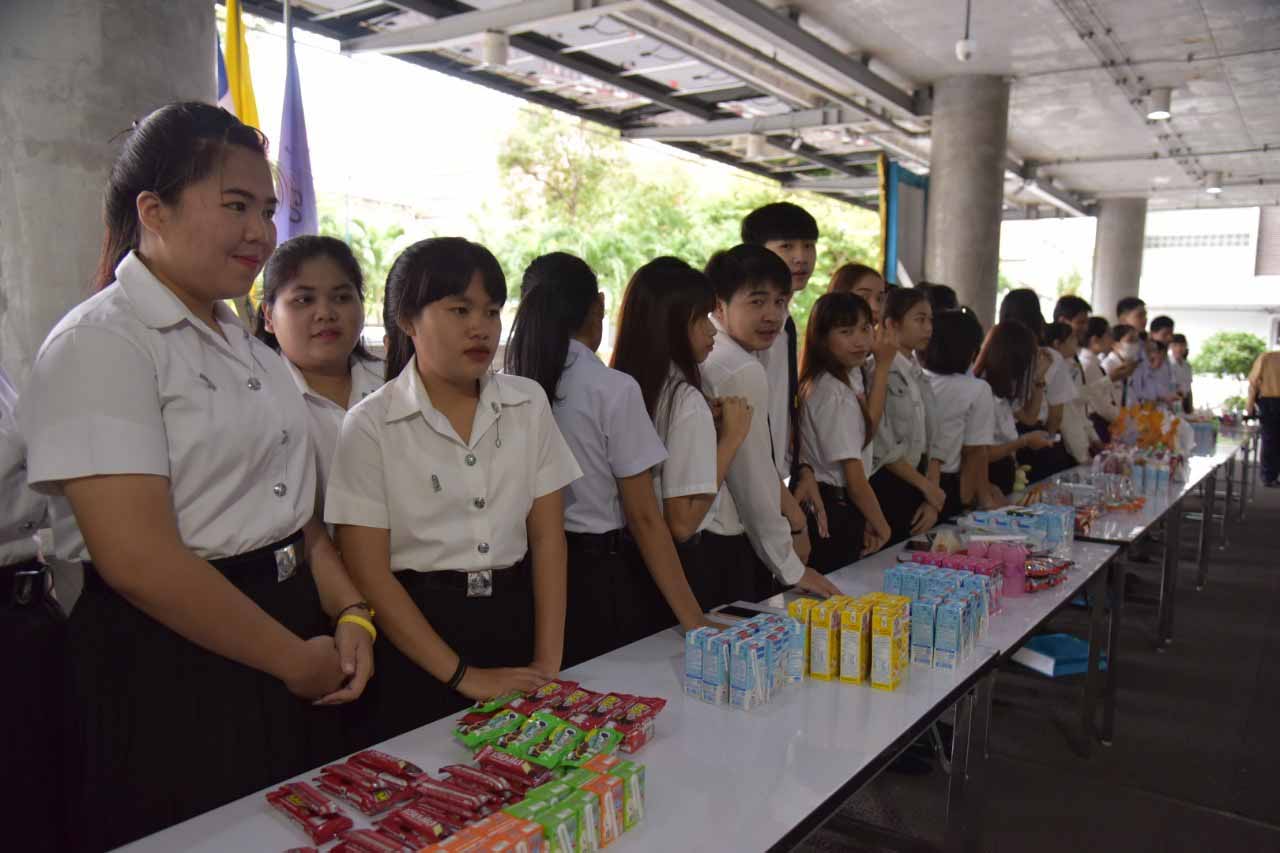 ตักบาตรถวายเป็นพระราชกุศล — 2 พฤษภาคม 2025 — สถาบันเทคโนโลยีจิตรลดา CDTI