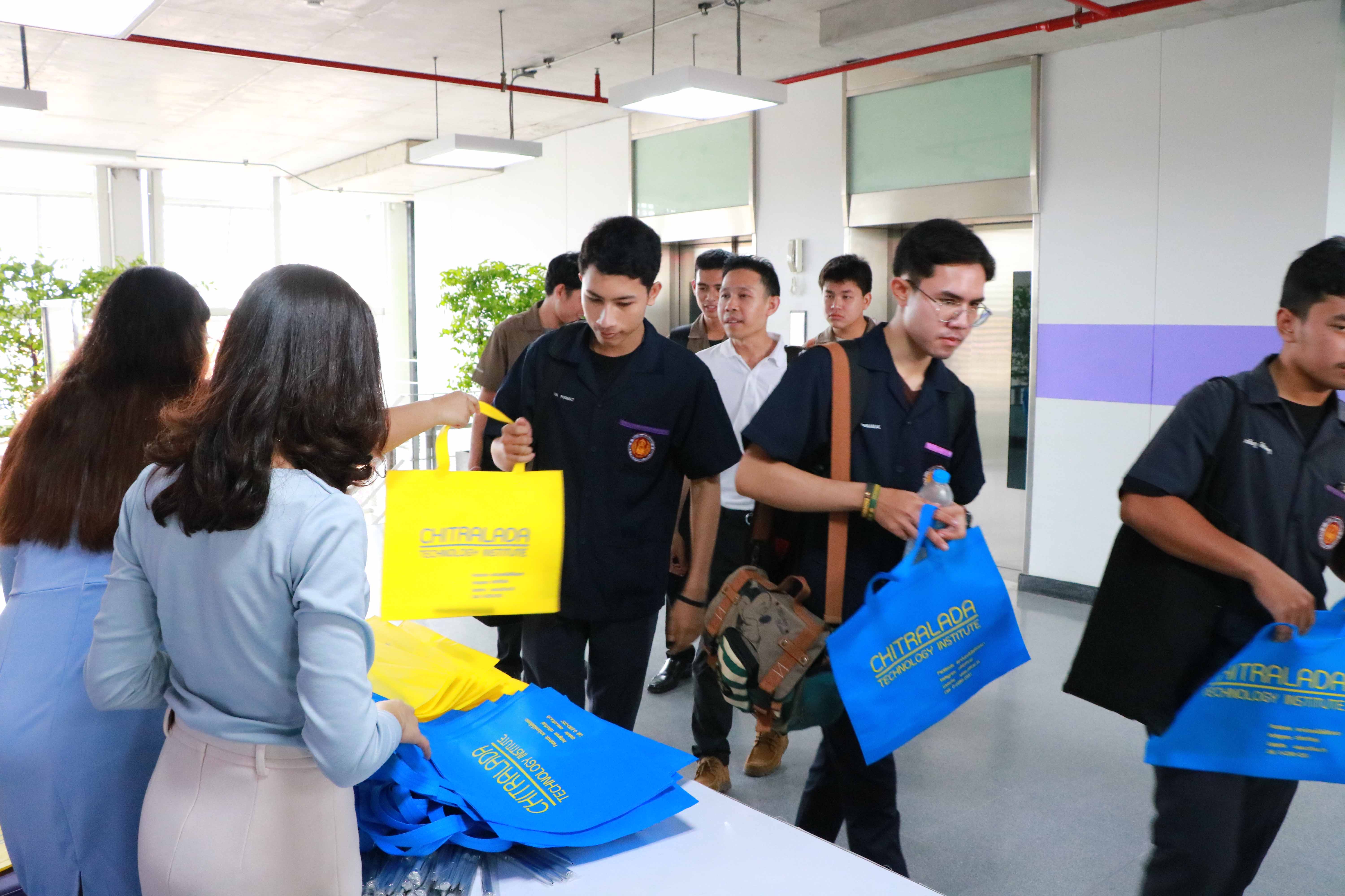 อบรมการแข่งกันควบคุมระบบอัตโนมัติในอุตสาหกรรม 4.0 สัปดาห์แรก — 2 พฤษภาคม 2025 — สถาบันเทคโนโลยีจิตรลดา CDTI
