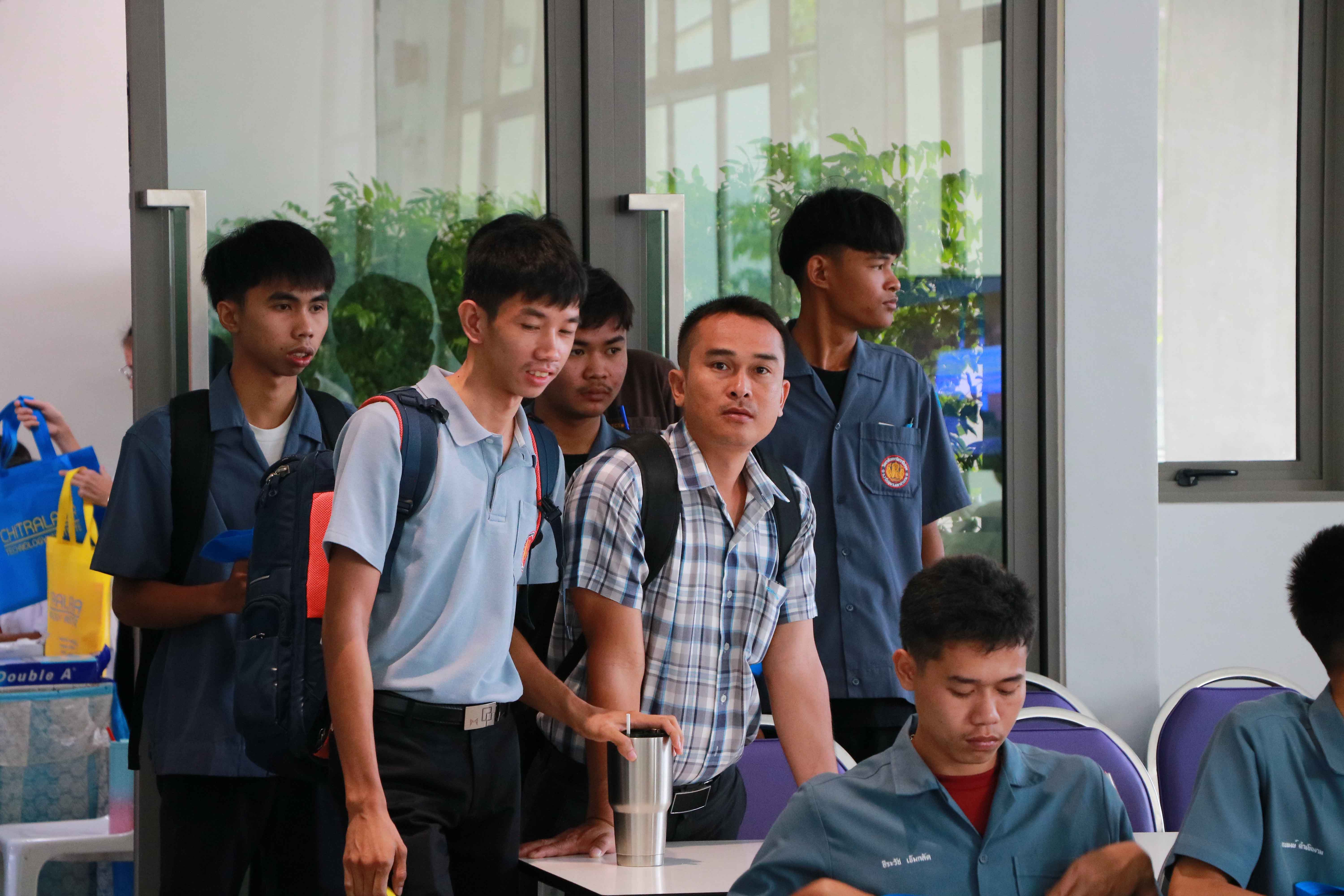 ต้อนรับคณะอบรมควบคุมหุ่นยนต์ — 2 พฤษภาคม 2025 — สถาบันเทคโนโลยีจิตรลดา CDTI