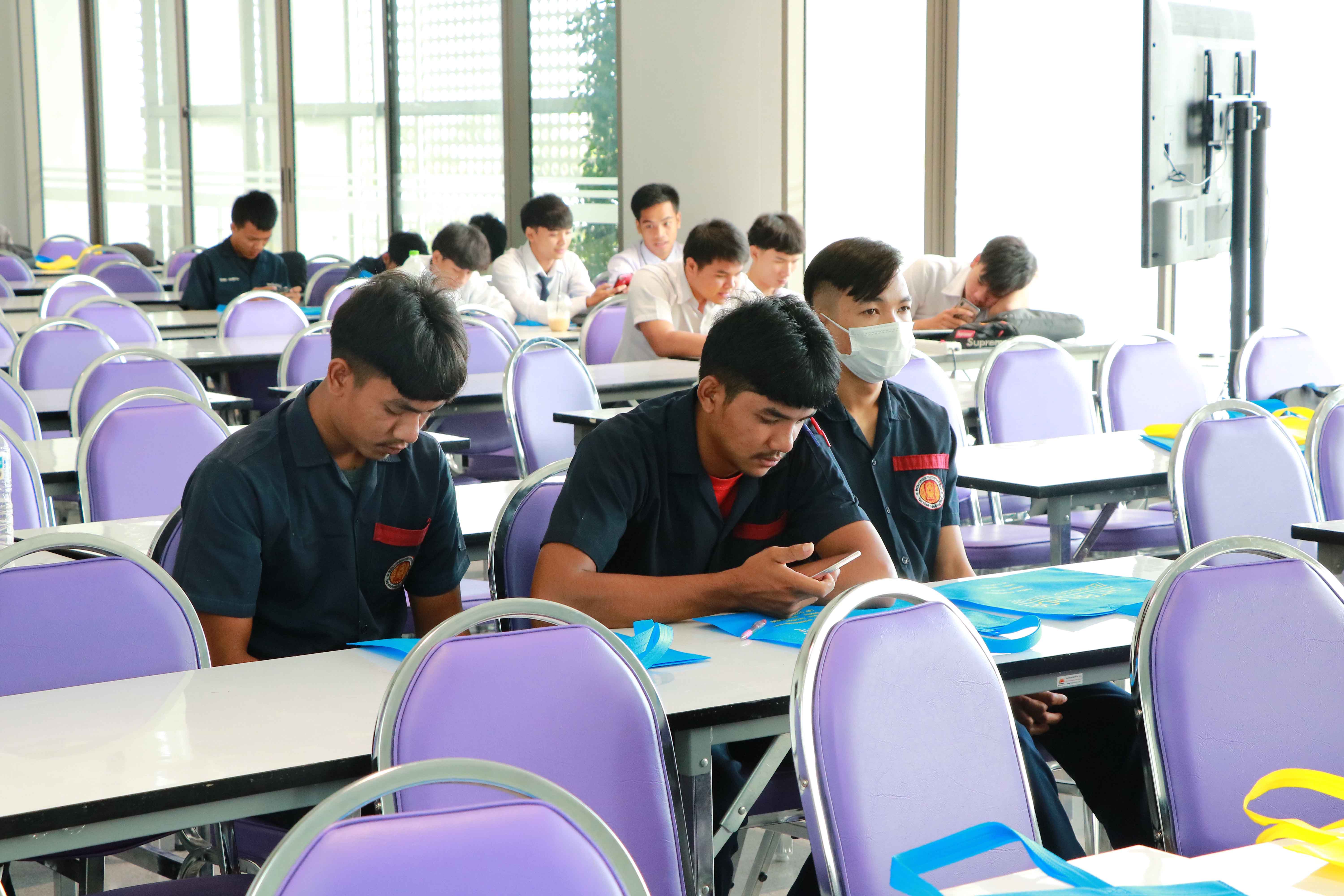 ต้อนรับคณะอบรมควบคุมหุ่นยนต์ — 2 พฤษภาคม 2025 — สถาบันเทคโนโลยีจิตรลดา CDTI