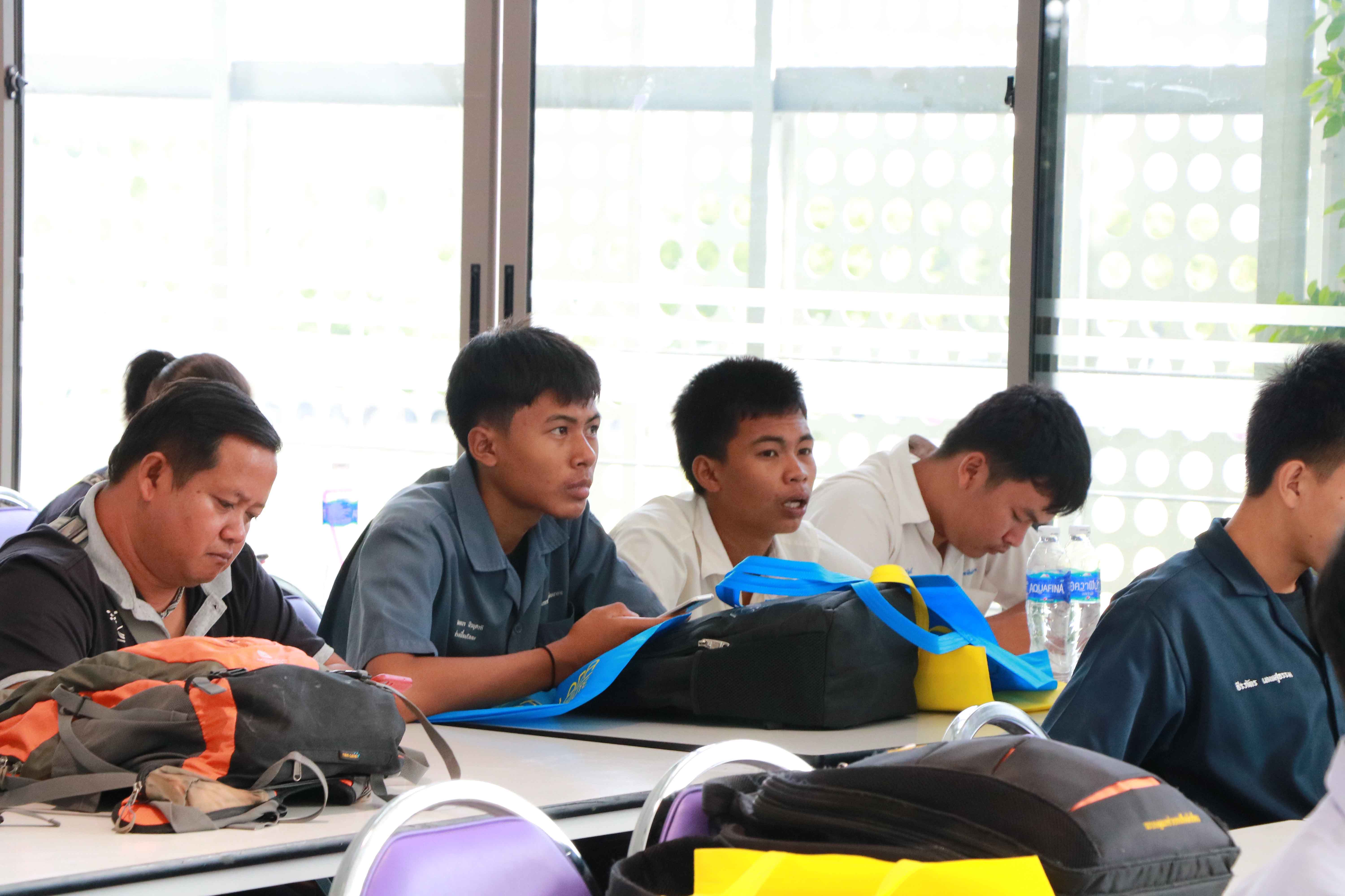 ต้อนรับคณะอบรมควบคุมหุ่นยนต์ — 2 พฤษภาคม 2025 — สถาบันเทคโนโลยีจิตรลดา CDTI