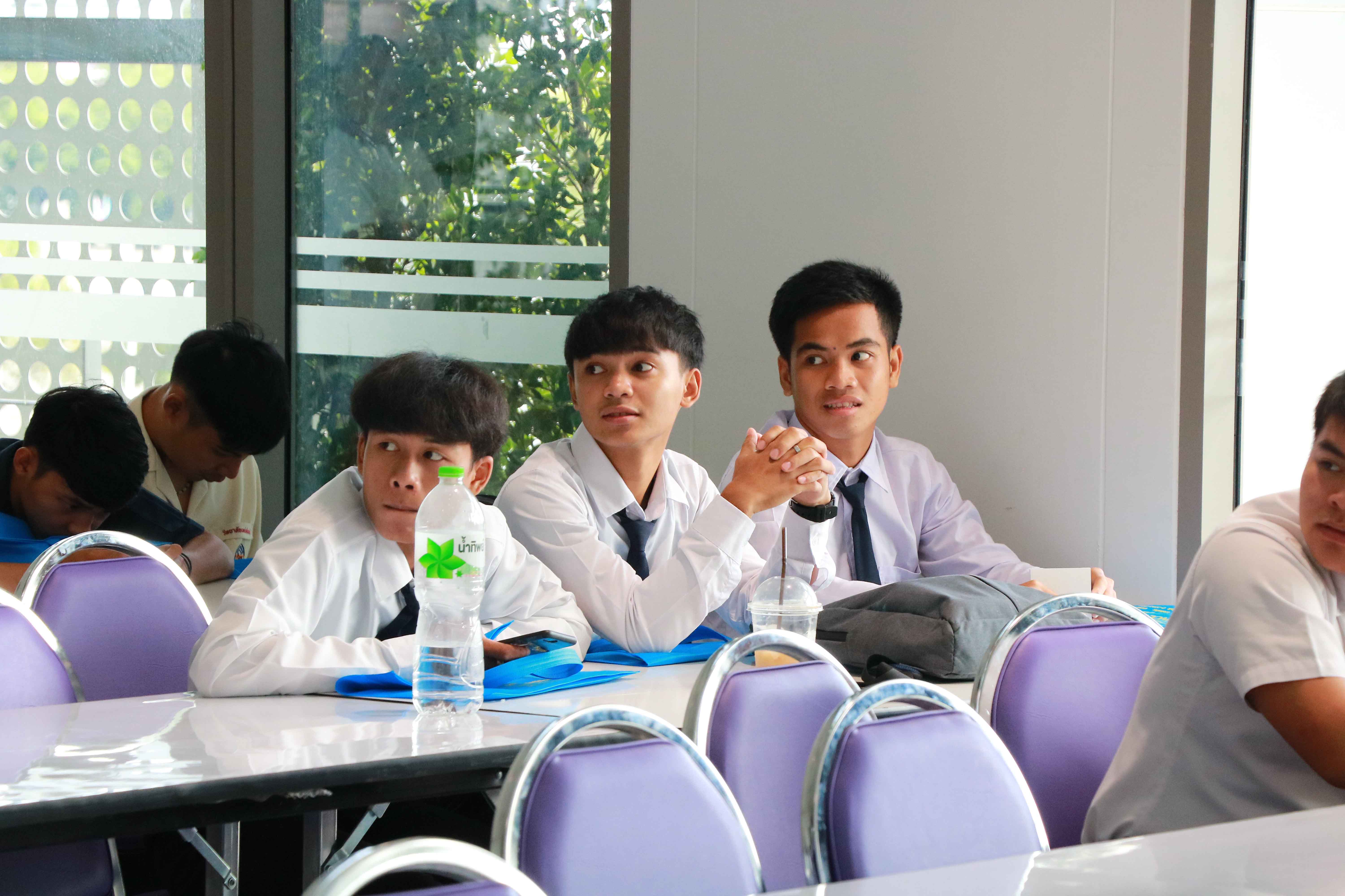 ต้อนรับคณะอบรมควบคุมหุ่นยนต์ — 2 พฤษภาคม 2025 — สถาบันเทคโนโลยีจิตรลดา CDTI