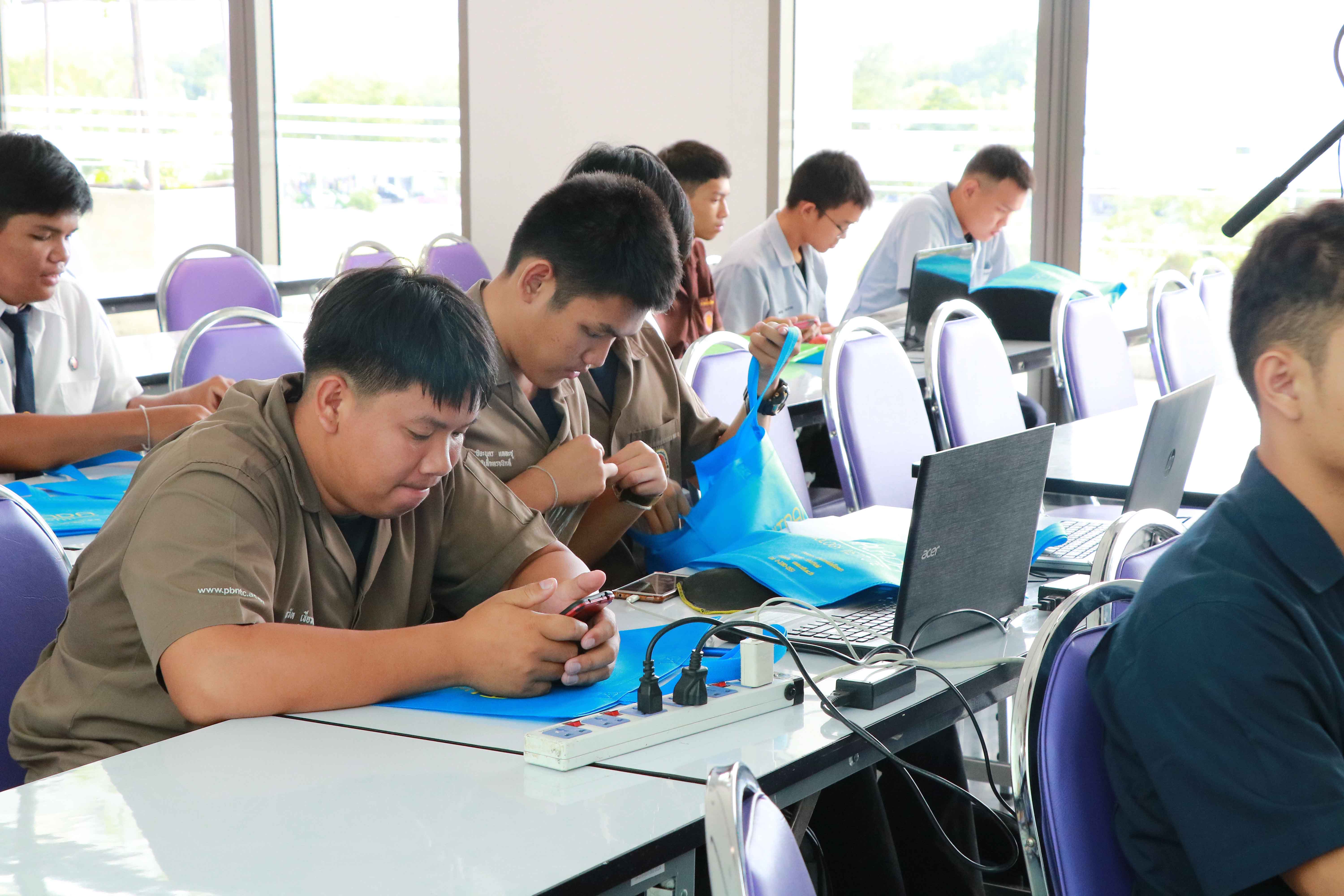 ต้อนรับคณะอบรมควบคุมหุ่นยนต์ — 2 พฤษภาคม 2025 — สถาบันเทคโนโลยีจิตรลดา CDTI