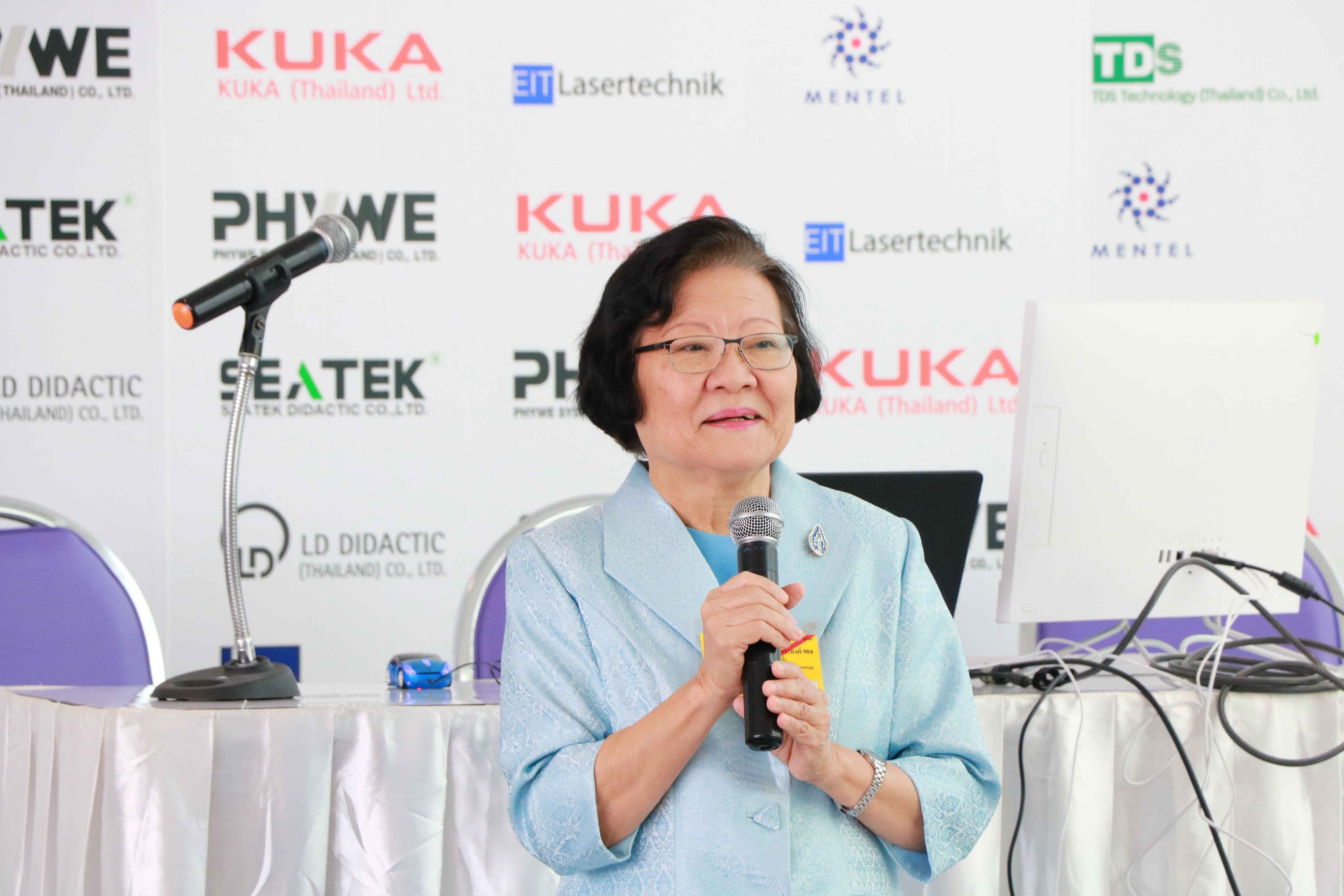 ต้อนรับคณะอบรมควบคุมหุ่นยนต์ — 2 พฤษภาคม 2025 — สถาบันเทคโนโลยีจิตรลดา CDTI