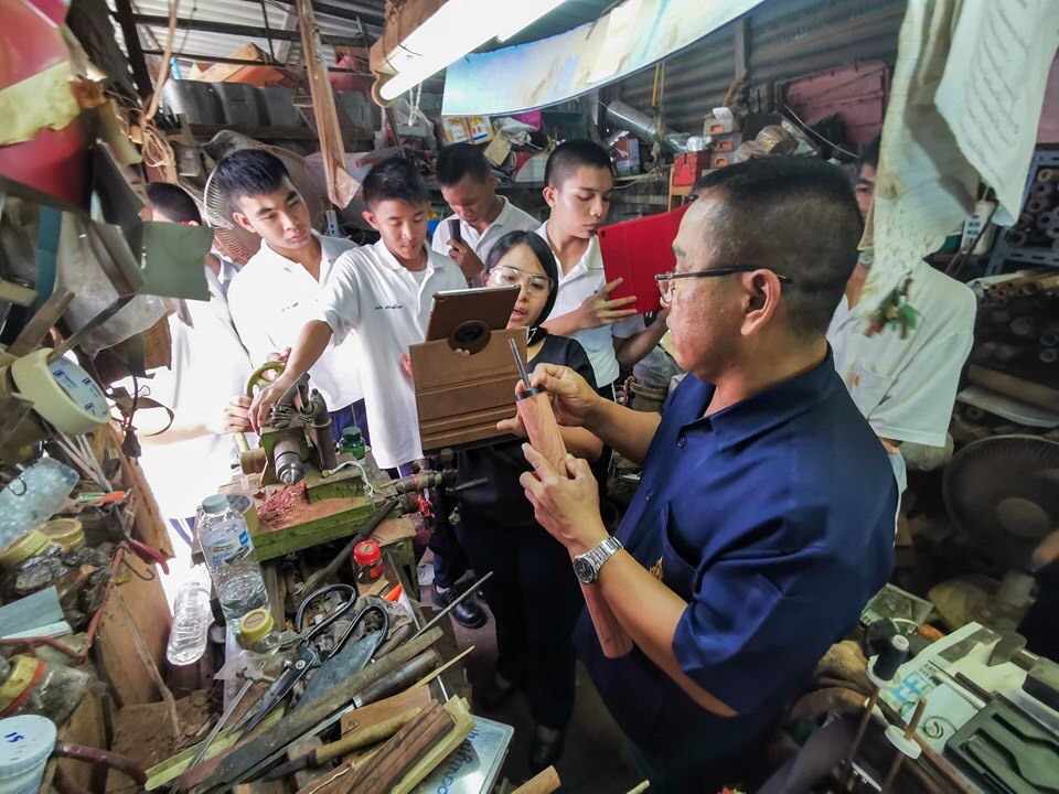 ศึกษาดูงาน บ้านช่างดนตรีไทย พันจ่าเอกชัยนรินทร์ แถมมีทรัพย์ (ช่างนคร) — 2 พฤษภาคม 2025 — สถาบันเทคโนโลยีจิตรลดา CDTI