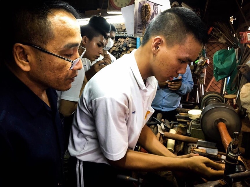 ศึกษาดูงาน บ้านช่างดนตรีไทย พันจ่าเอกชัยนรินทร์ แถมมีทรัพย์ (ช่างนคร) — 2 พฤษภาคม 2025 — สถาบันเทคโนโลยีจิตรลดา CDTI