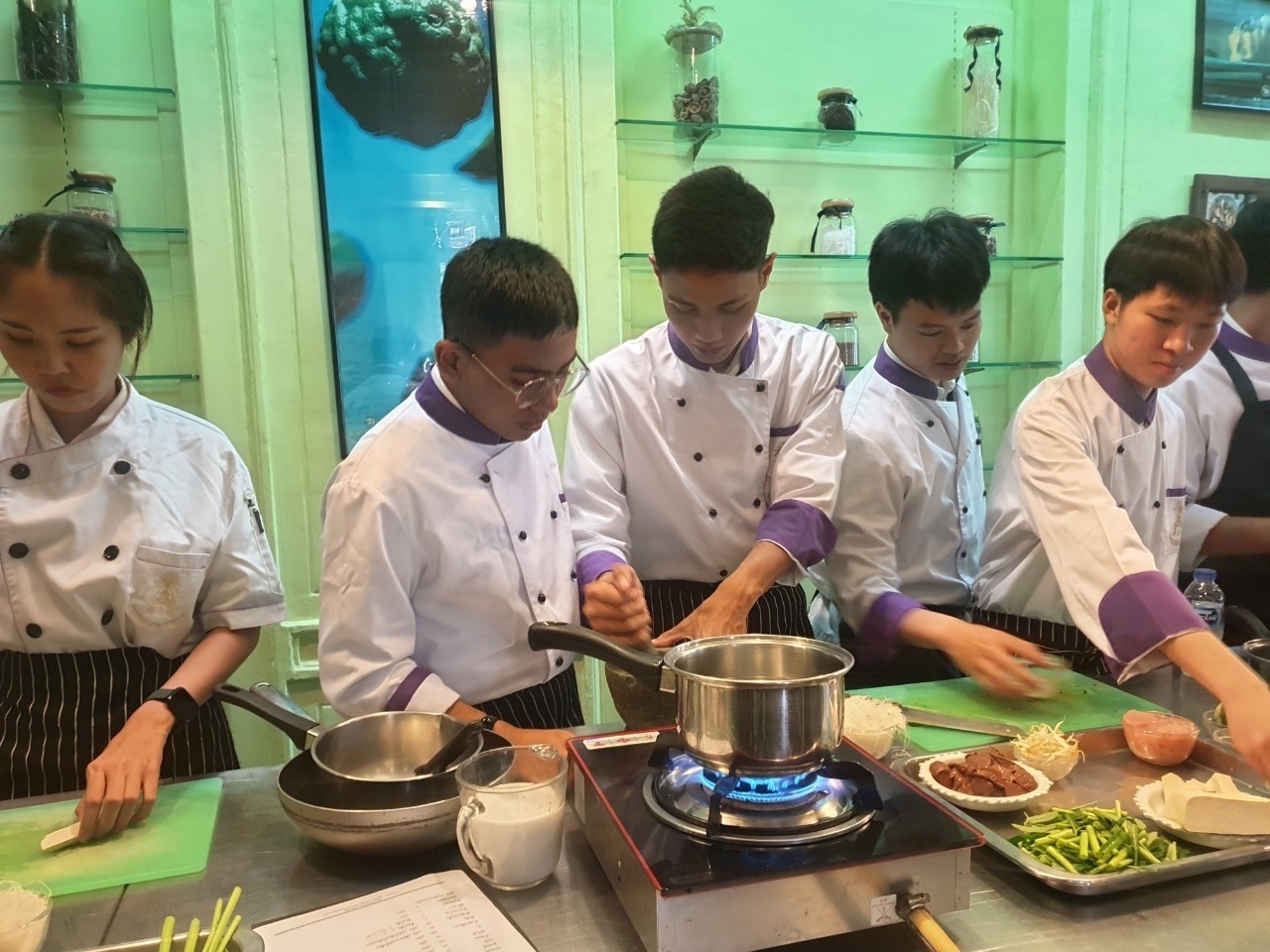 ศึกษาบูรณาการนอกสถานที่ ในหัวข้อ Concept การเปิดร้านอาหารไทย — 2 พฤษภาคม 2025 — สถาบันเทคโนโลยีจิตรลดา CDTI