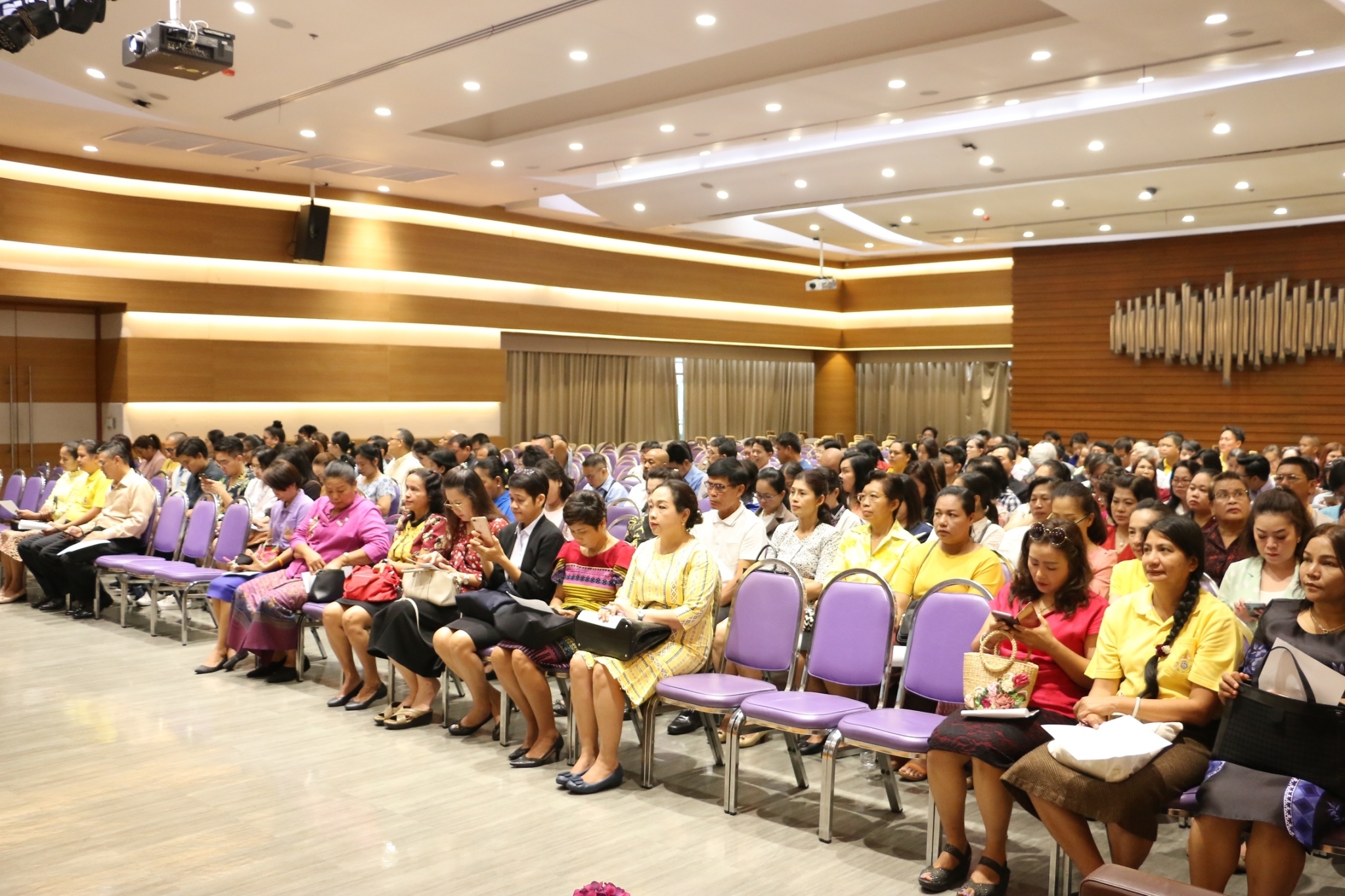การประชุมผู้ปกครองและรับสมุดรายงานผลการเรียน — 4 พฤษภาคม 2025 — สถาบันเทคโนโลยีจิตรลดา CDTI