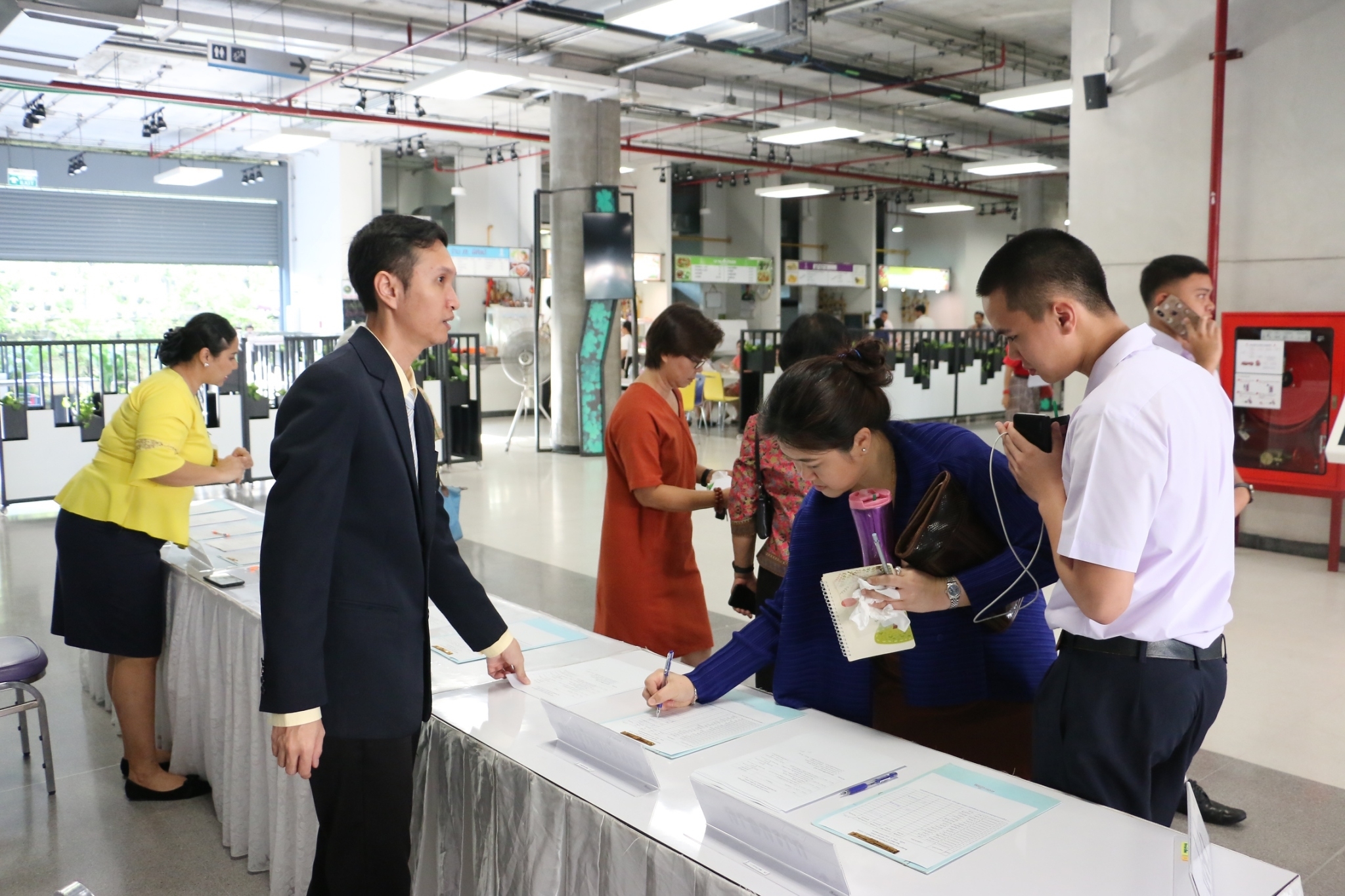 การประชุมผู้ปกครองและรับสมุดรายงานผลการเรียน — 4 พฤษภาคม 2025 — สถาบันเทคโนโลยีจิตรลดา CDTI