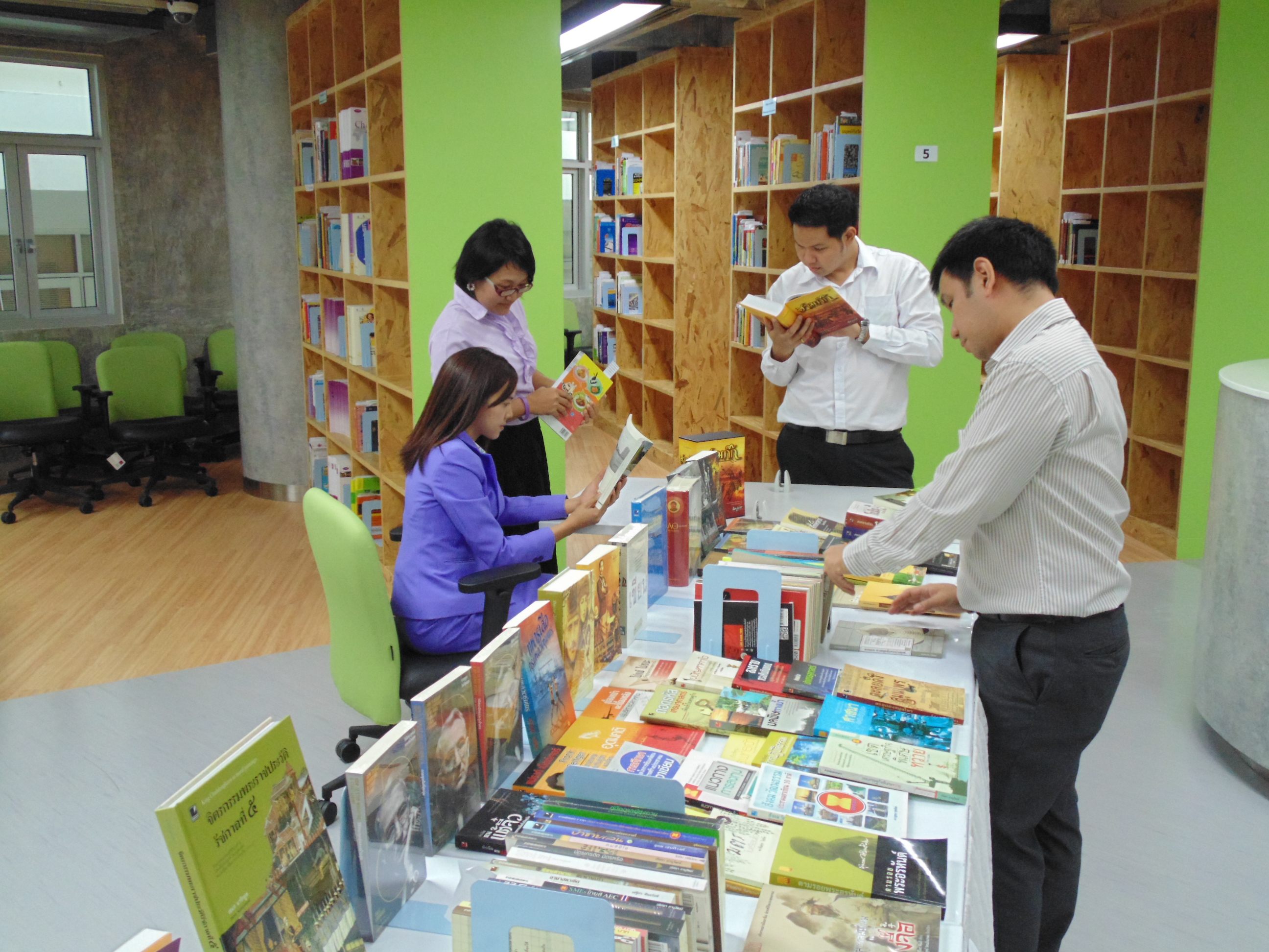 กิจกรรม Mini Book Fiar 2015 — 1 พฤษภาคม 2025 — สถาบันเทคโนโลยีจิตรลดา CDTI