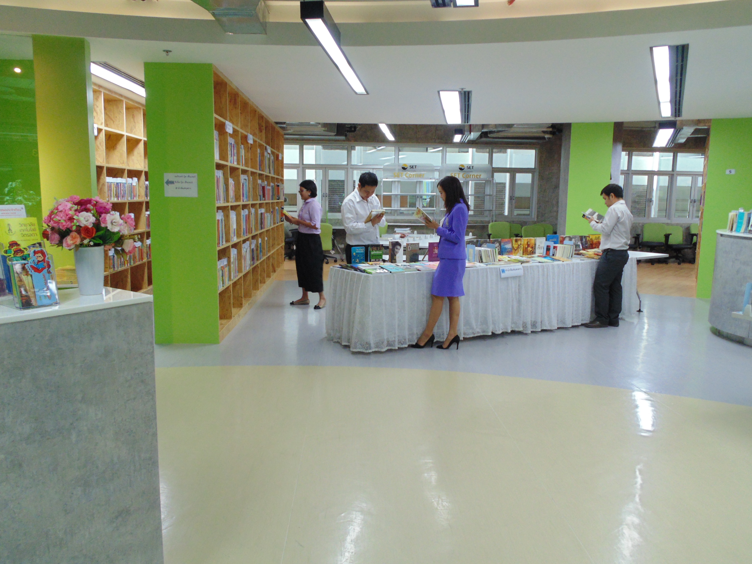 กิจกรรม Mini Book Fiar 2015 — 1 พฤษภาคม 2025 — สถาบันเทคโนโลยีจิตรลดา CDTI