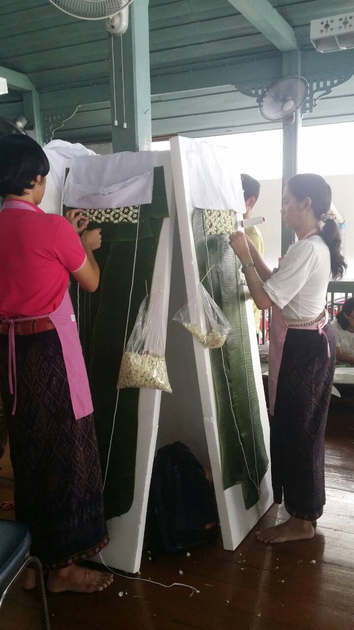 งานดอกไม้เครื่องสดในงานพระราชพิธีพระราชทานเพลิงพระศพ — 1 พฤษภาคม 2025 — สถาบันเทคโนโลยีจิตรลดา CDTI