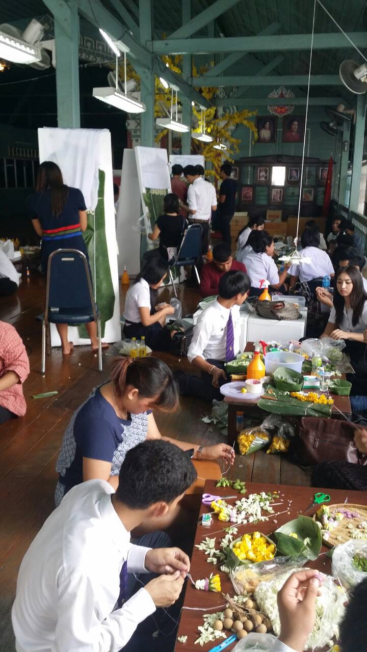 งานดอกไม้เครื่องสดในงานพระราชพิธีพระราชทานเพลิงพระศพ — 1 พฤษภาคม 2025 — สถาบันเทคโนโลยีจิตรลดา CDTI