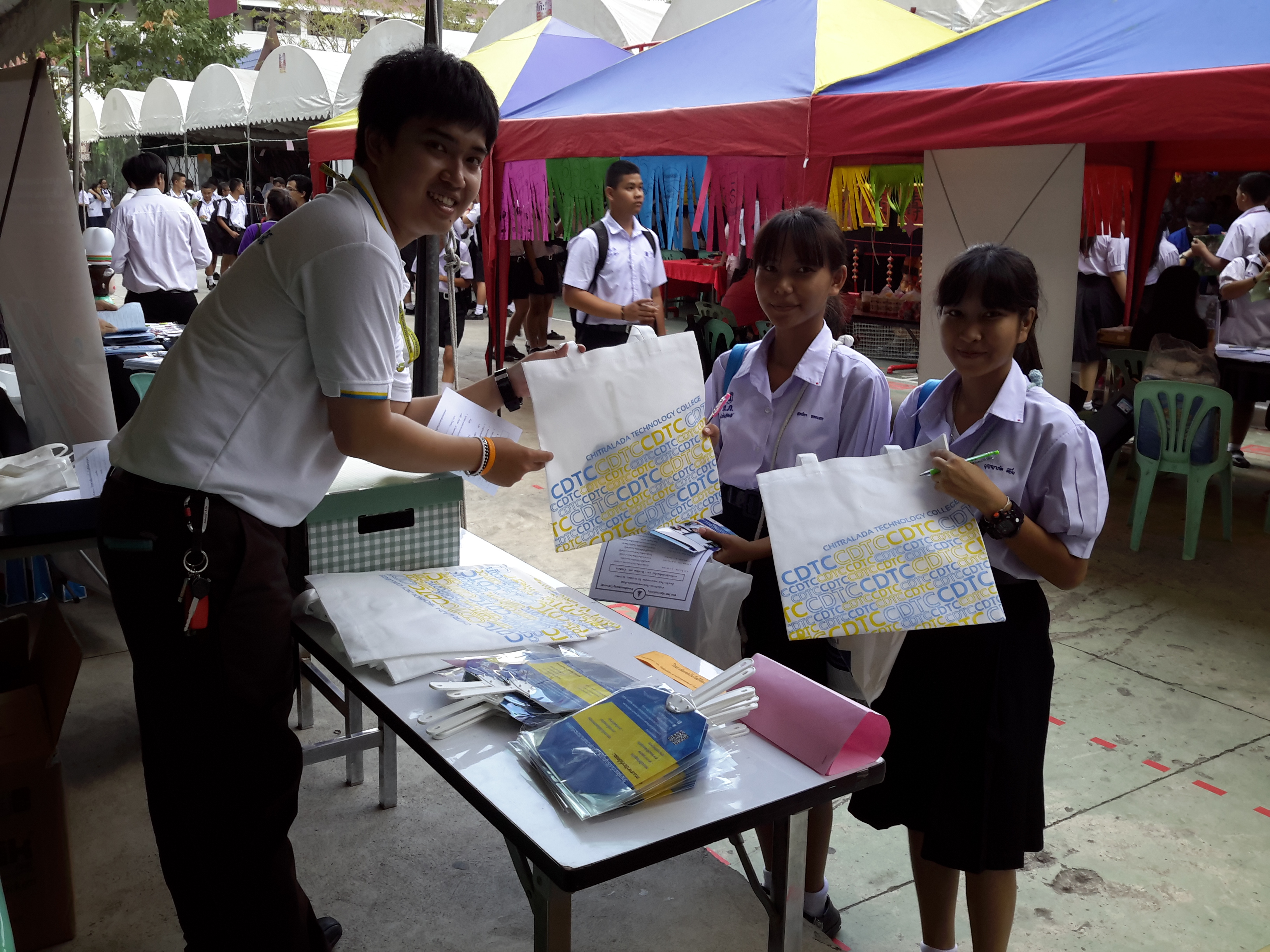 ตลาดนัดหลักสูตร — 1 พฤษภาคม 2025 — สถาบันเทคโนโลยีจิตรลดา CDTI