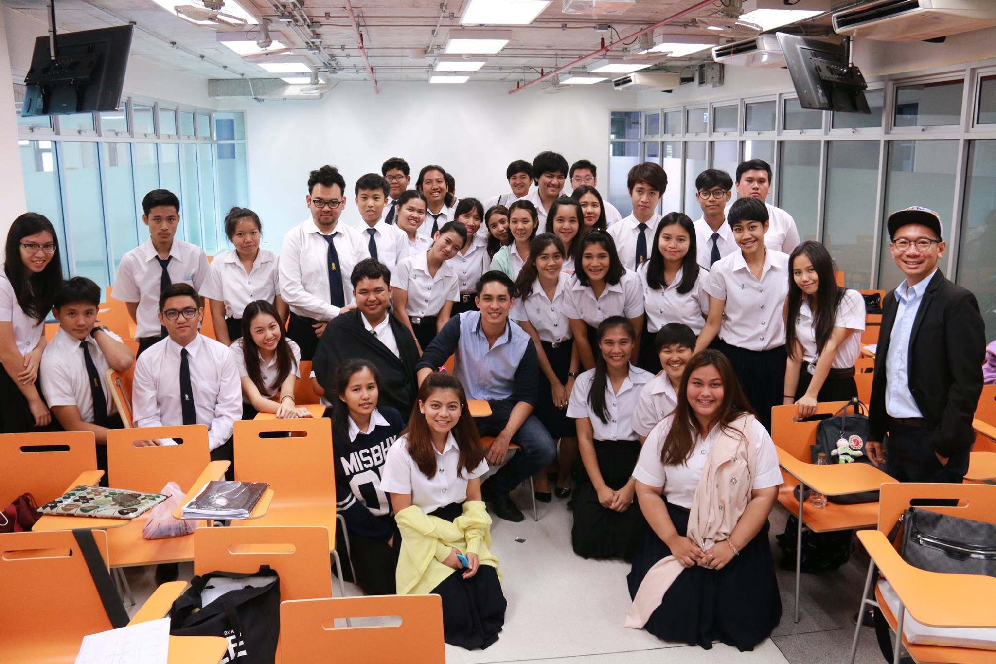 วิทยากรพิเศษ พันตรีนายแพทย์ สรวิชญ์ สุบุญ — 1 พฤษภาคม 2025 — สถาบันเทคโนโลยีจิตรลดา CDTI