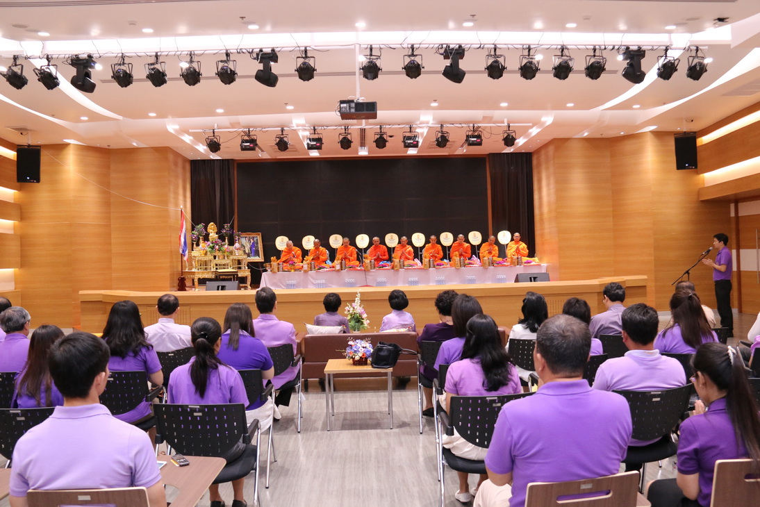 พิธีทำบุญถวายสังฆทาน และเจริญพระพุทธมนต์ และพิธีรดน้ำดำหัวฯ — 21 พฤษภาคม 2025 — สถาบันเทคโนโลยีจิตรลดา CDTI