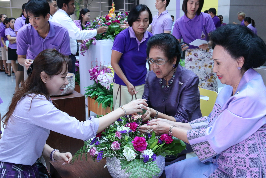 พิธีทำบุญถวายสังฆทาน และเจริญพระพุทธมนต์ และพิธีรดน้ำดำหัวฯ — 21 พฤษภาคม 2025 — สถาบันเทคโนโลยีจิตรลดา CDTI