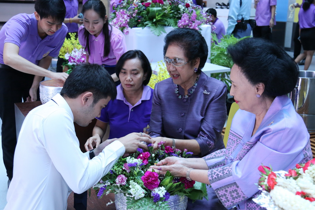 พิธีทำบุญถวายสังฆทาน และเจริญพระพุทธมนต์ และพิธีรดน้ำดำหัวฯ — 21 พฤษภาคม 2025 — สถาบันเทคโนโลยีจิตรลดา CDTI