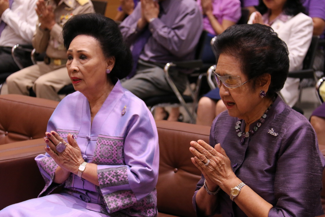 พิธีทำบุญถวายสังฆทาน และเจริญพระพุทธมนต์ และพิธีรดน้ำดำหัวฯ — 21 พฤษภาคม 2025 — สถาบันเทคโนโลยีจิตรลดา CDTI