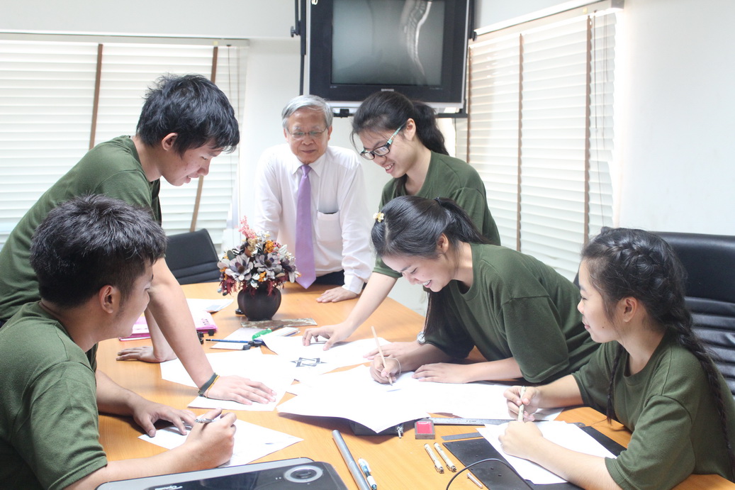 นักศึกษาคณะเทคโนโลยีอุตสาหกรรม รุ่นที่ 1 ปีการศึกษา 2558 — 7 สิงหาคม 2025 — สถาบันเทคโนโลยีจิตรลดา CDTI